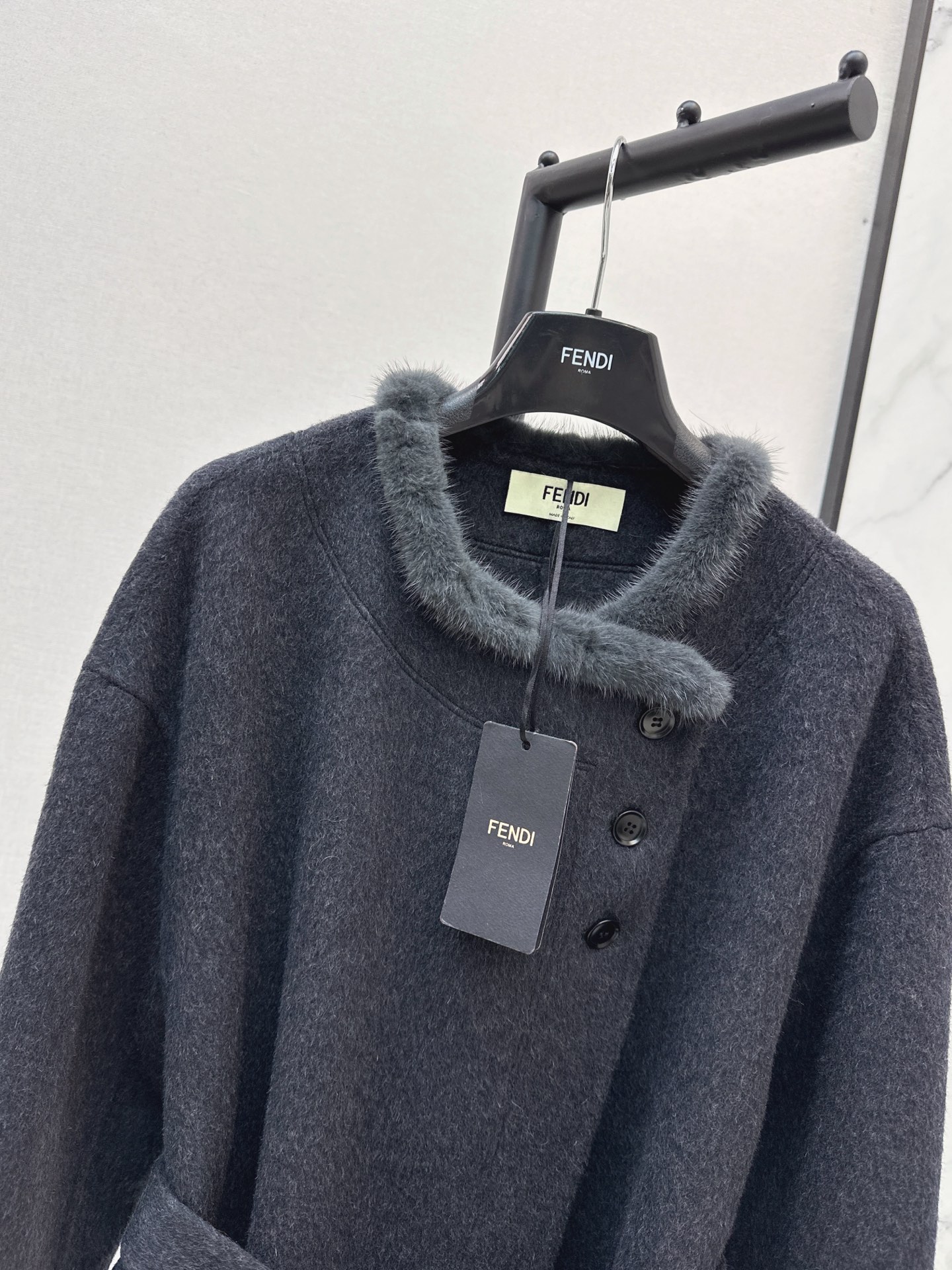 Fen 26fw fur-trim cropped belted overcoats