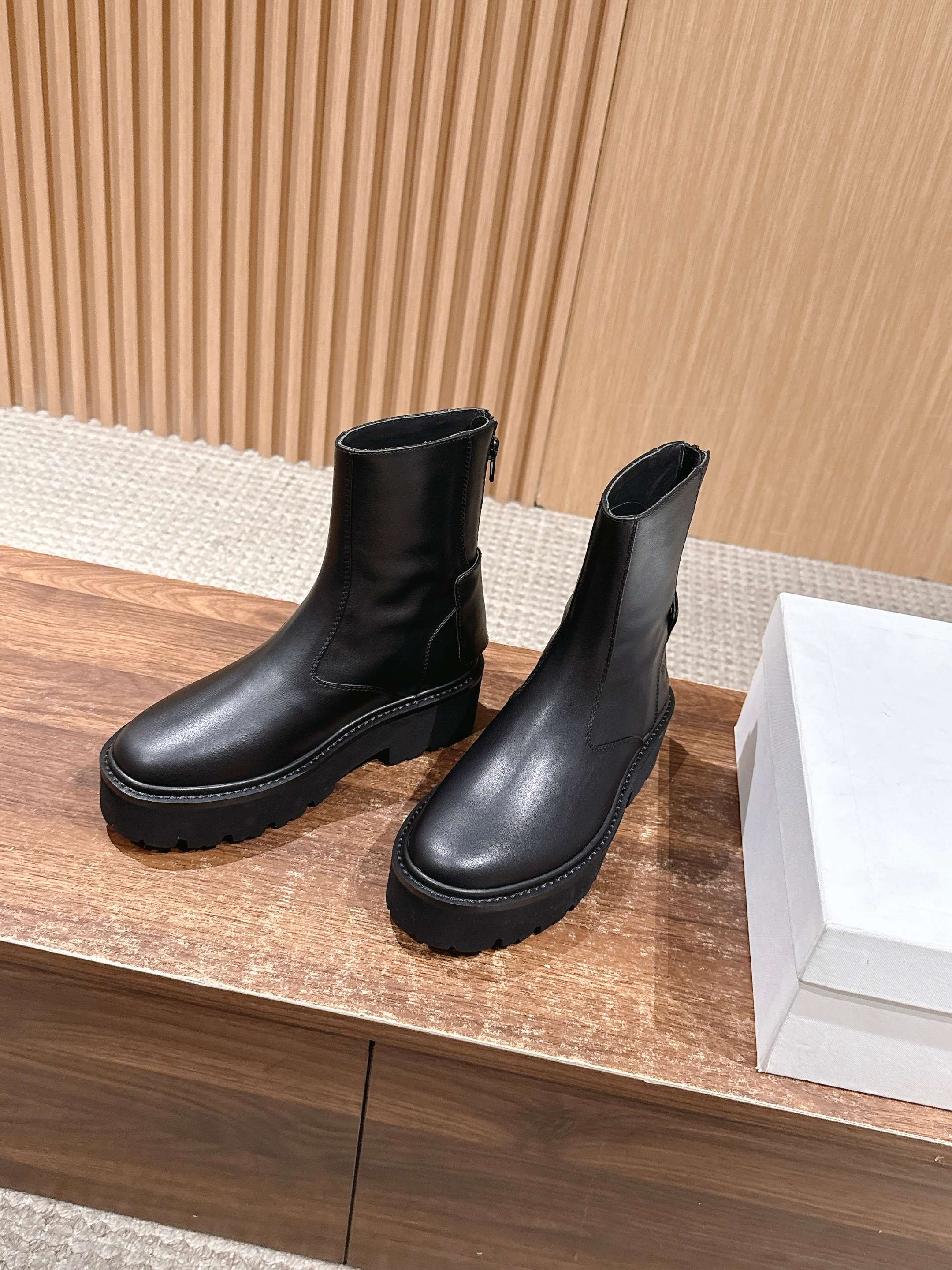 Celi 25fw ankle boots
