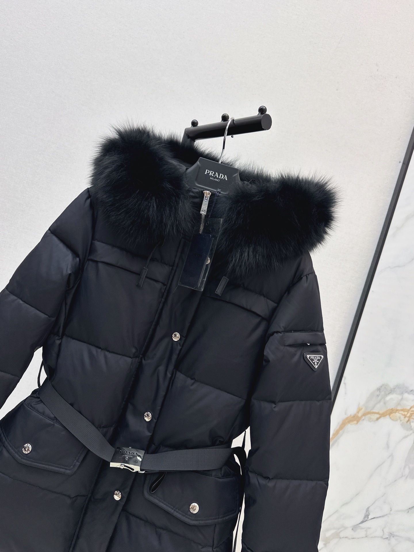 Pra 26fw hooded down jacket