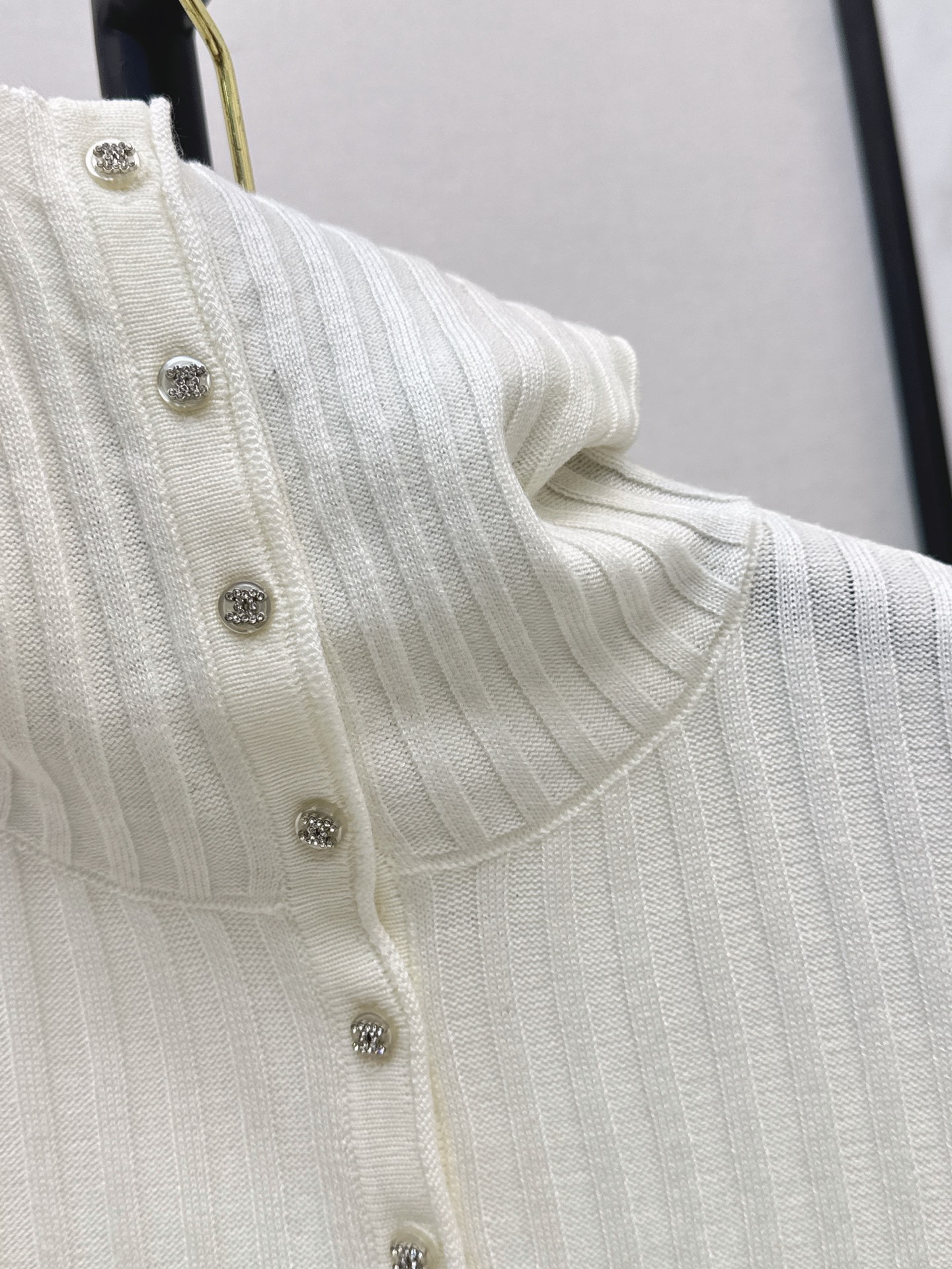 Chan 26fw slim-fit stand collar knitwear