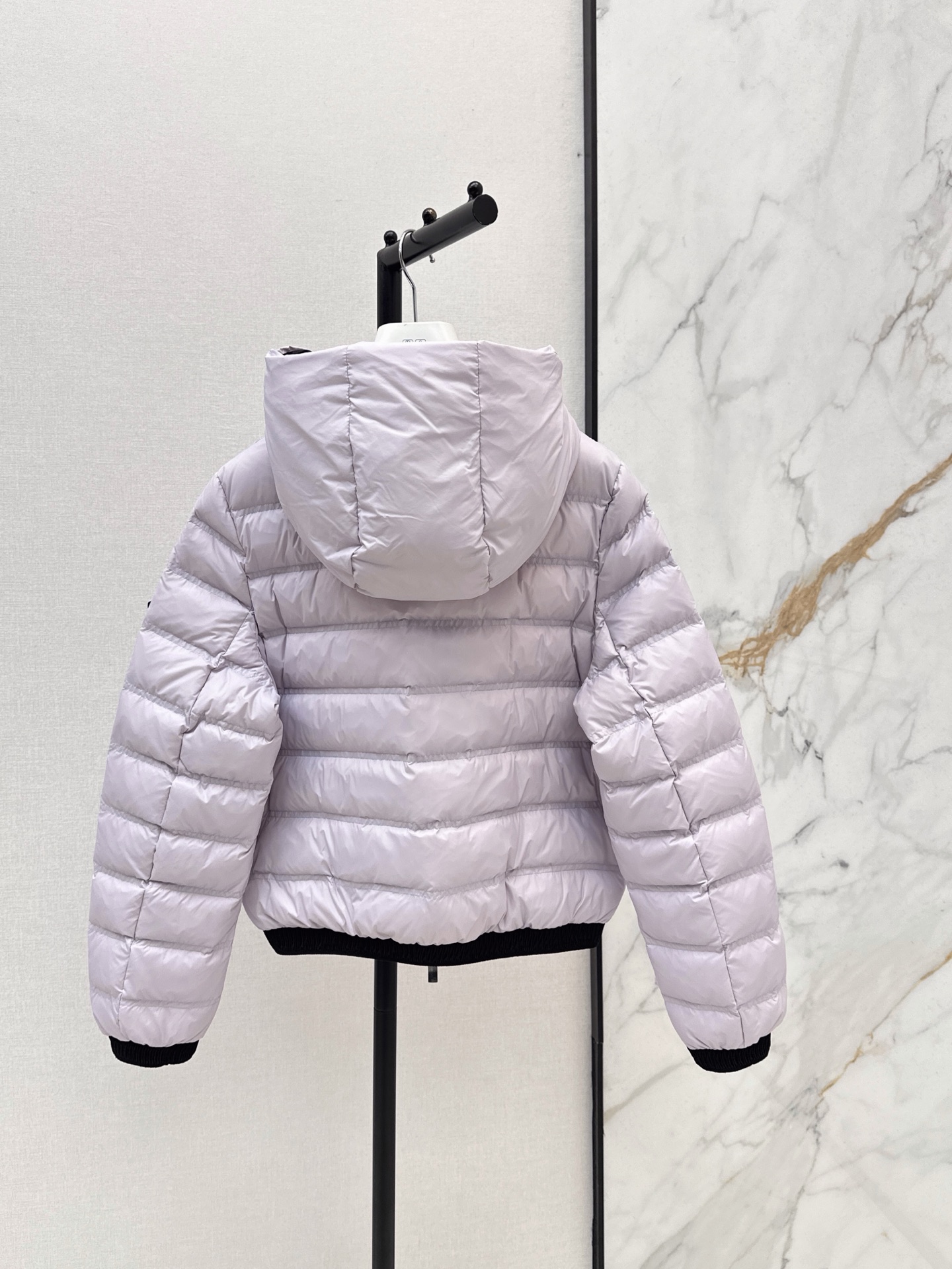 Monc 26fw cropped hooded down jacket