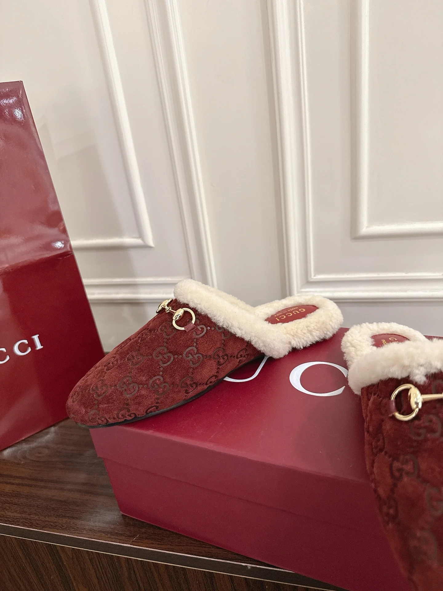 Guc 25fw mules shoes