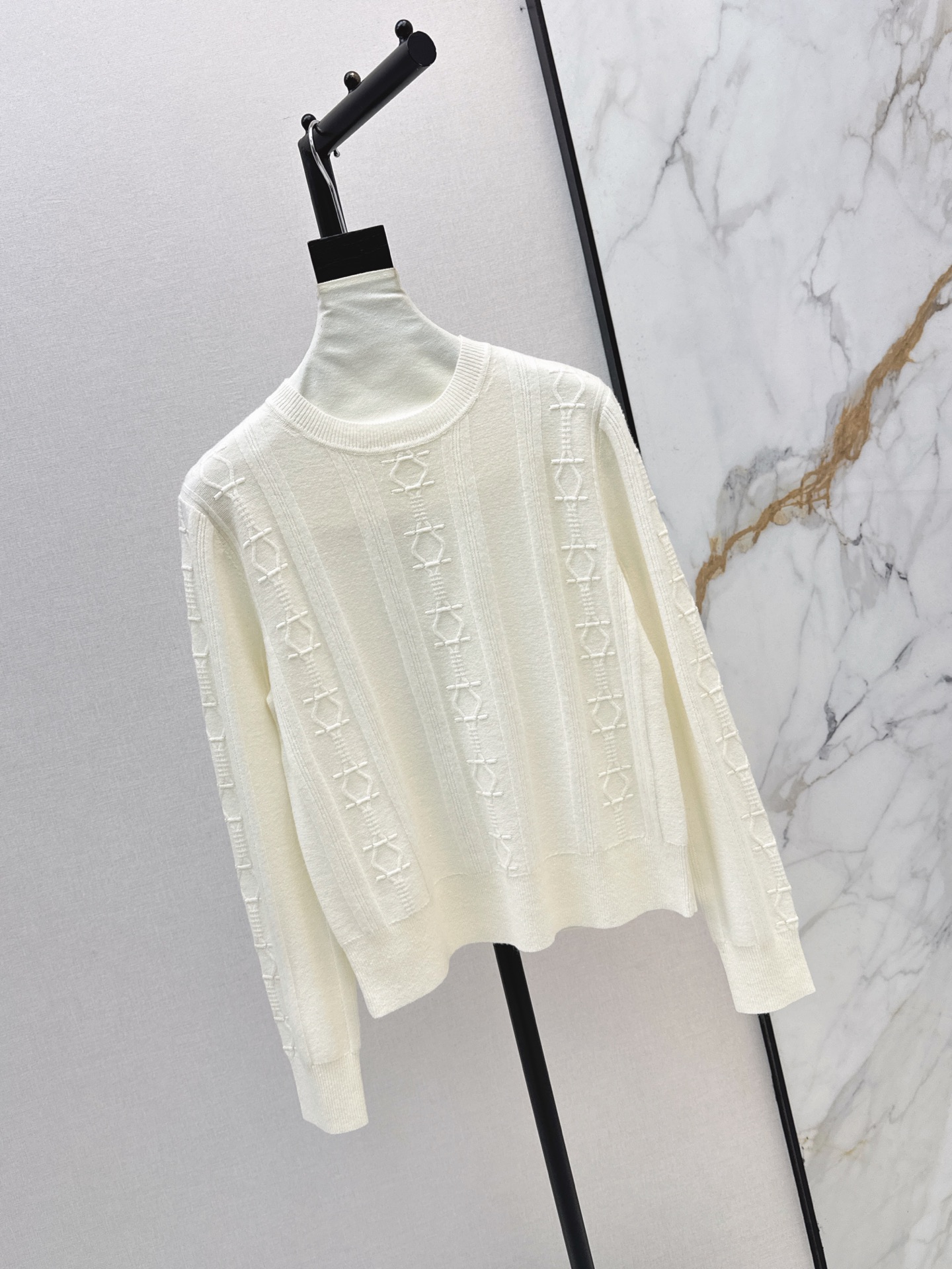 Her 26fw cable sweater