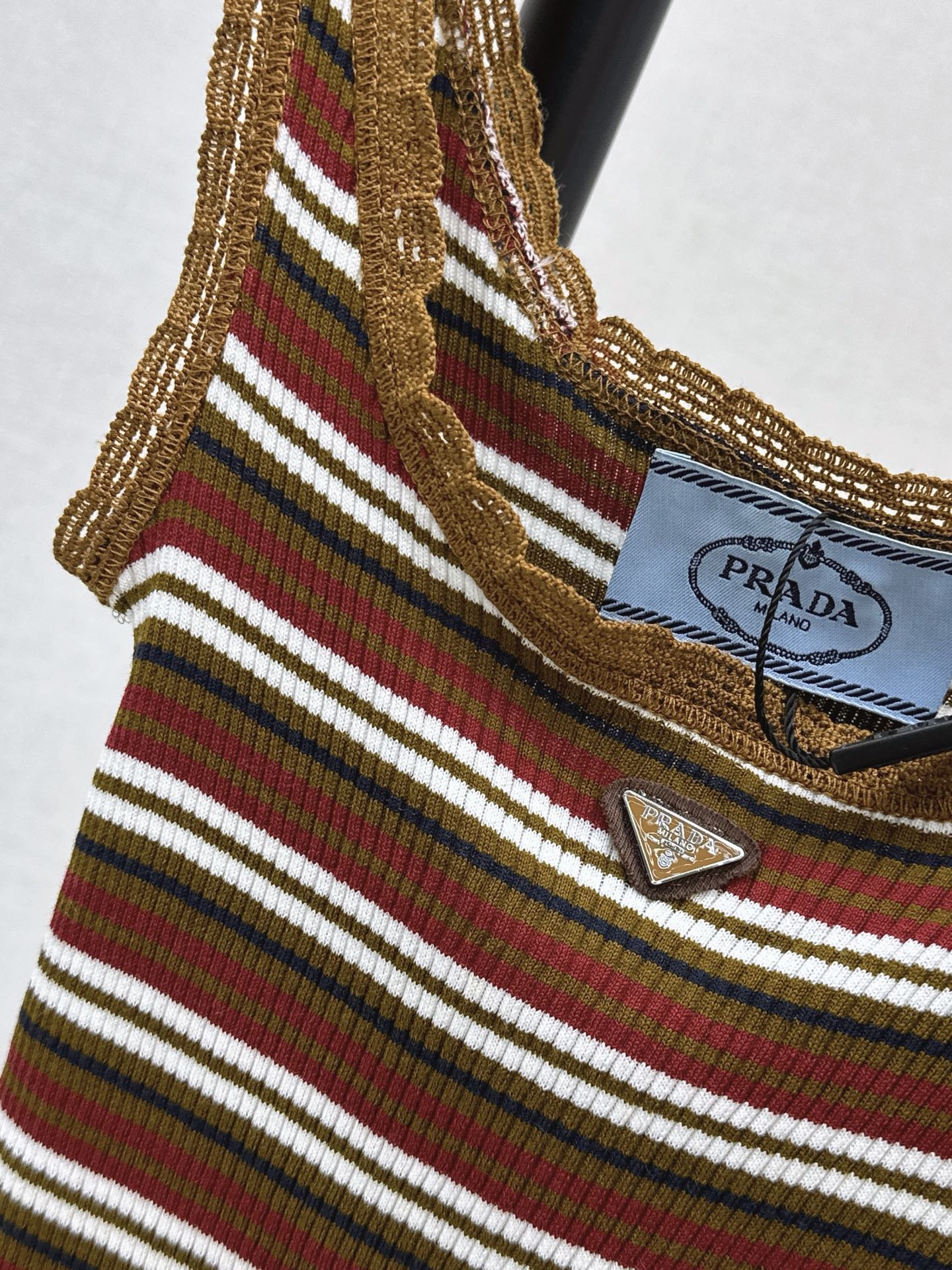 Pra 26fw lace trim knit vest