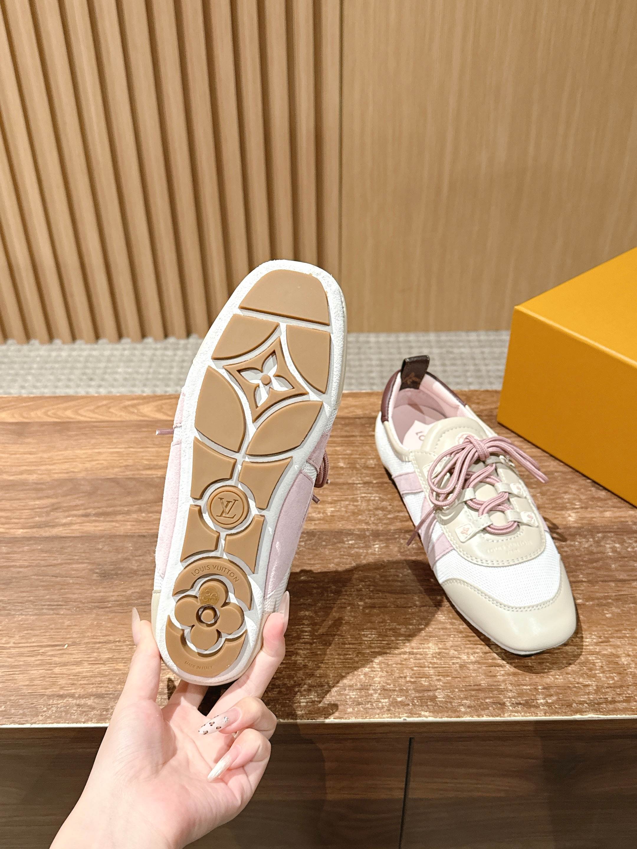 Loui 25fw sneaker