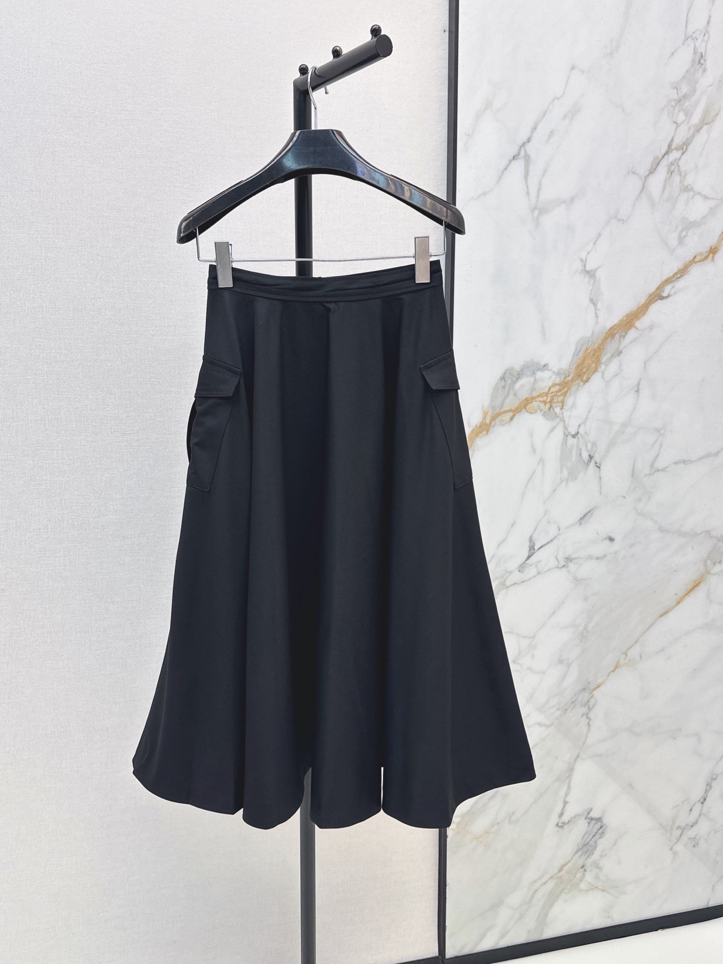 Celi 26ss cargo pleated skirt