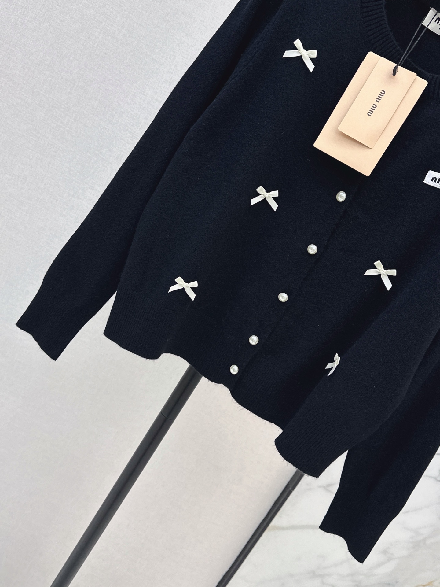 Miu 26fw bow cardigan