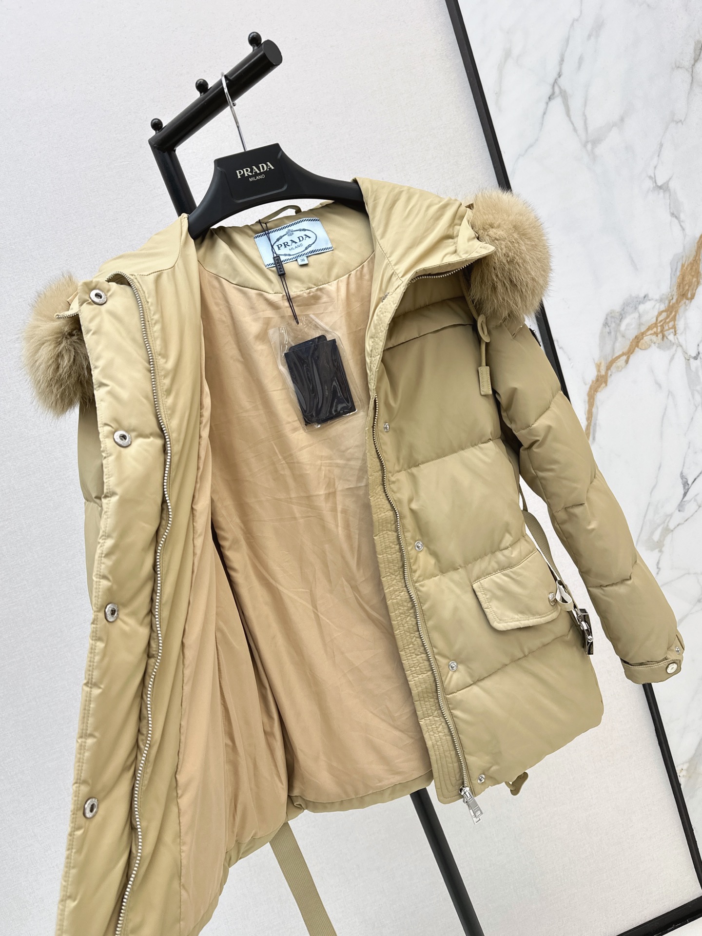 Pra 26fw hooded down jacket