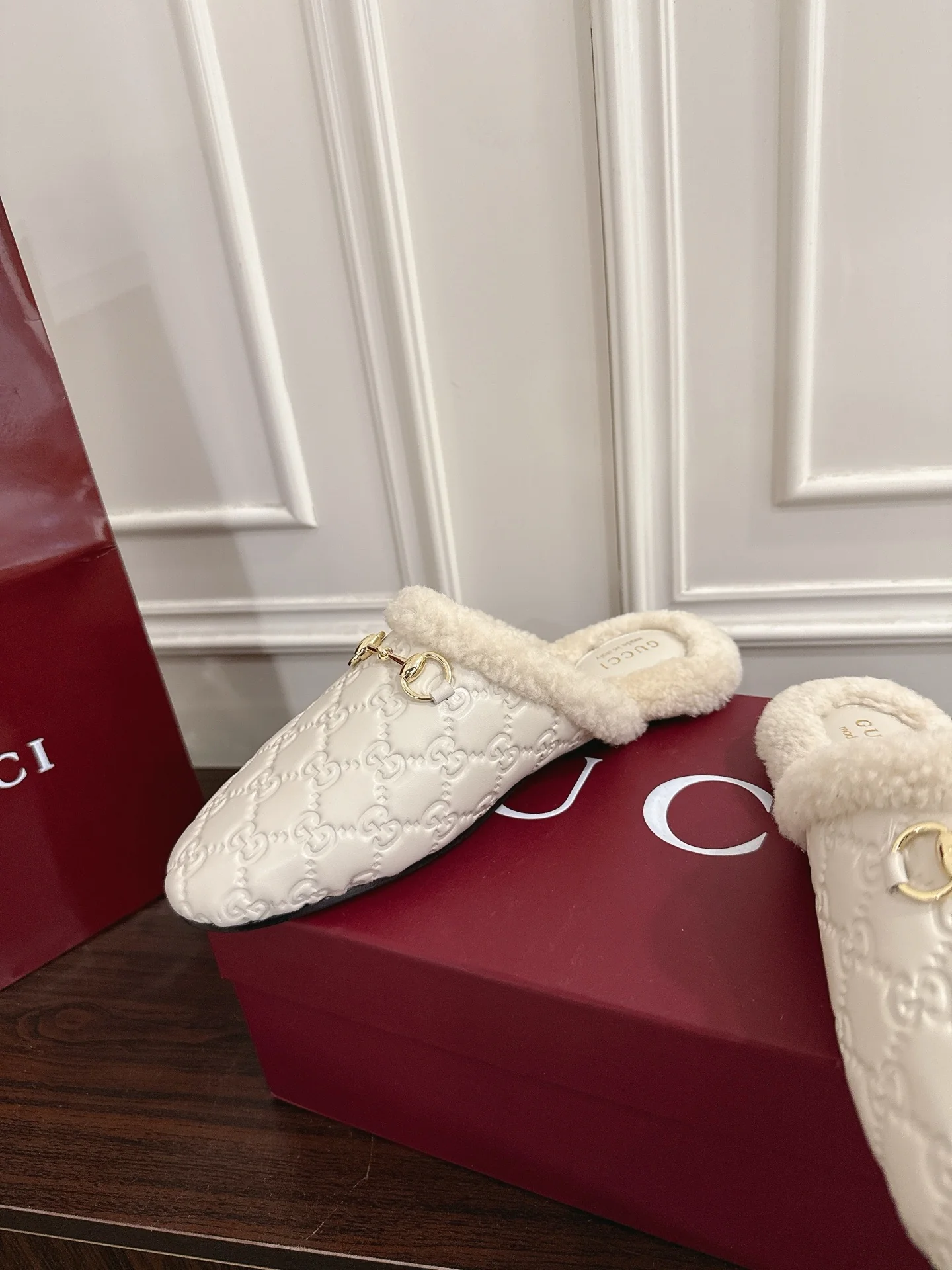 Guc 25fw mules shoes