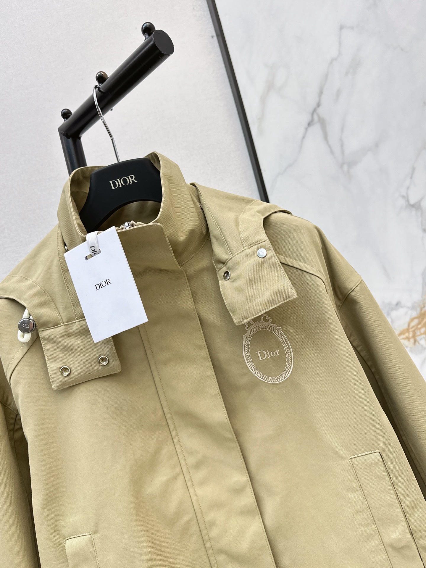 CD26fw hooded jacket