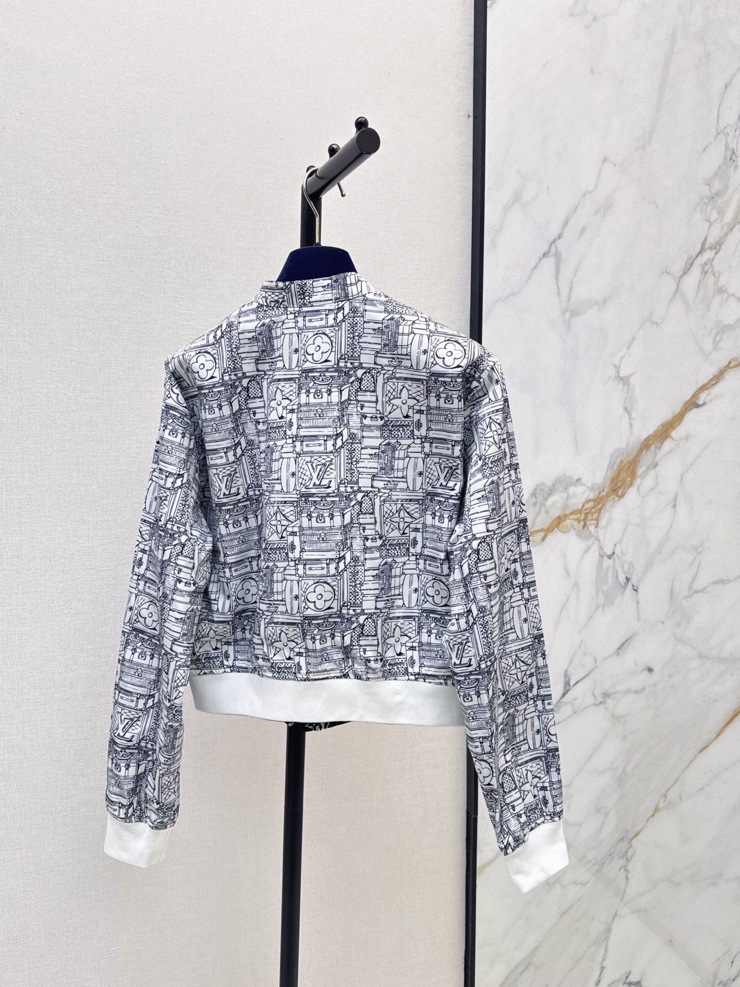 Loui 26fw reversible print jacket