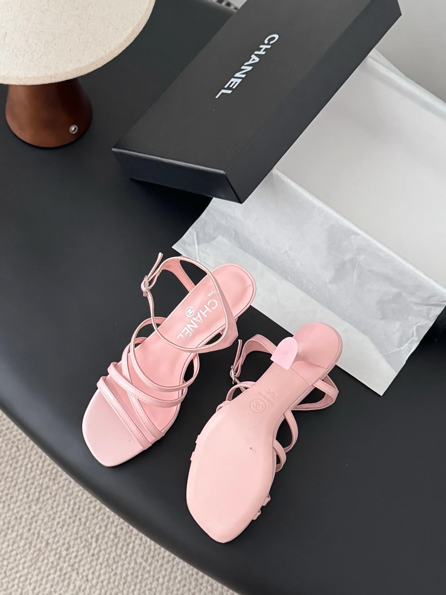 Chan 25fw high heel sandals