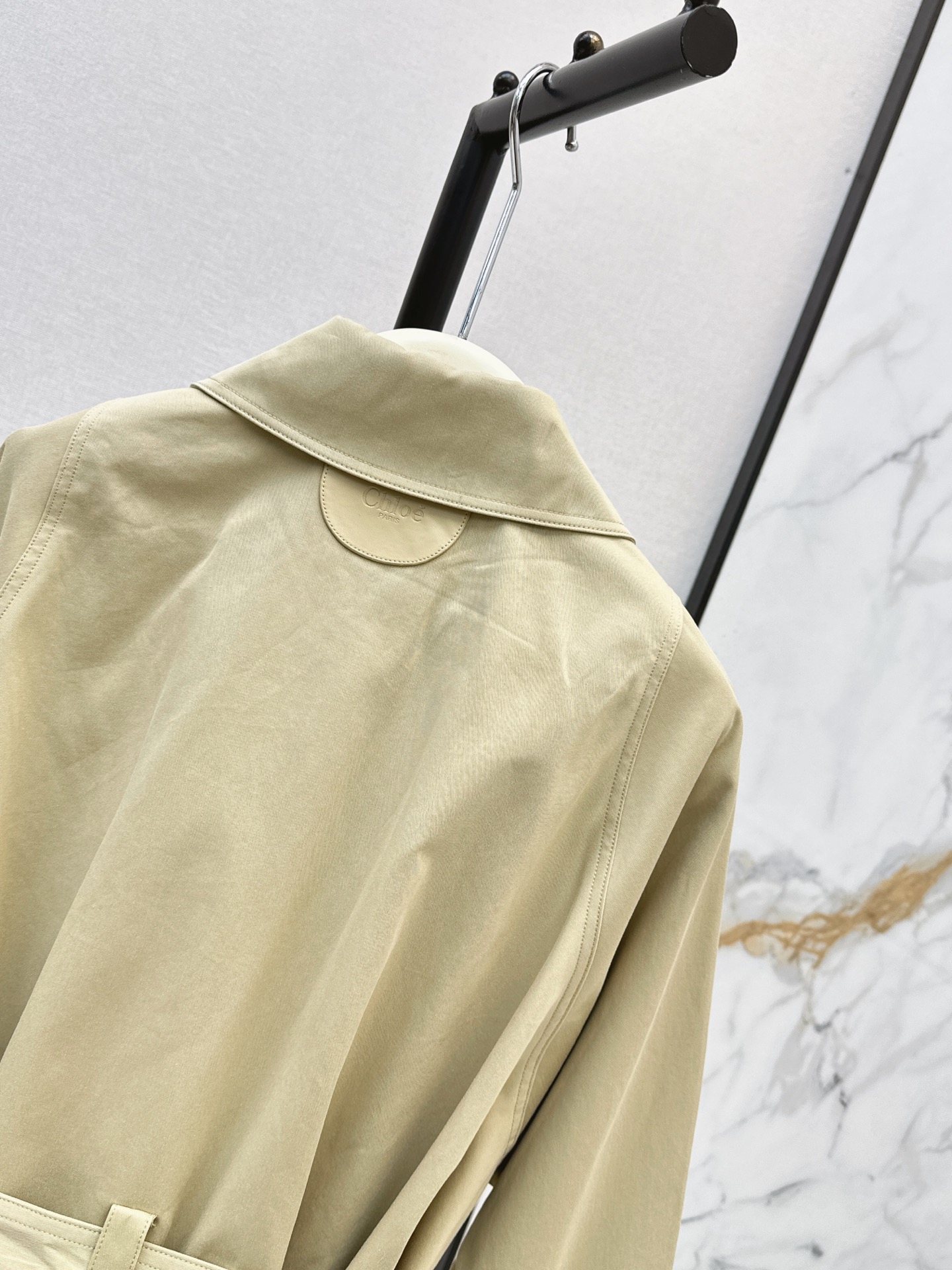 Chol 26fw belted cropped trench coats