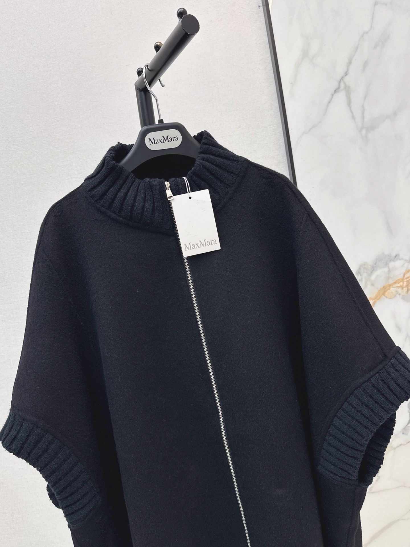 Max 26fw wool cape jacket