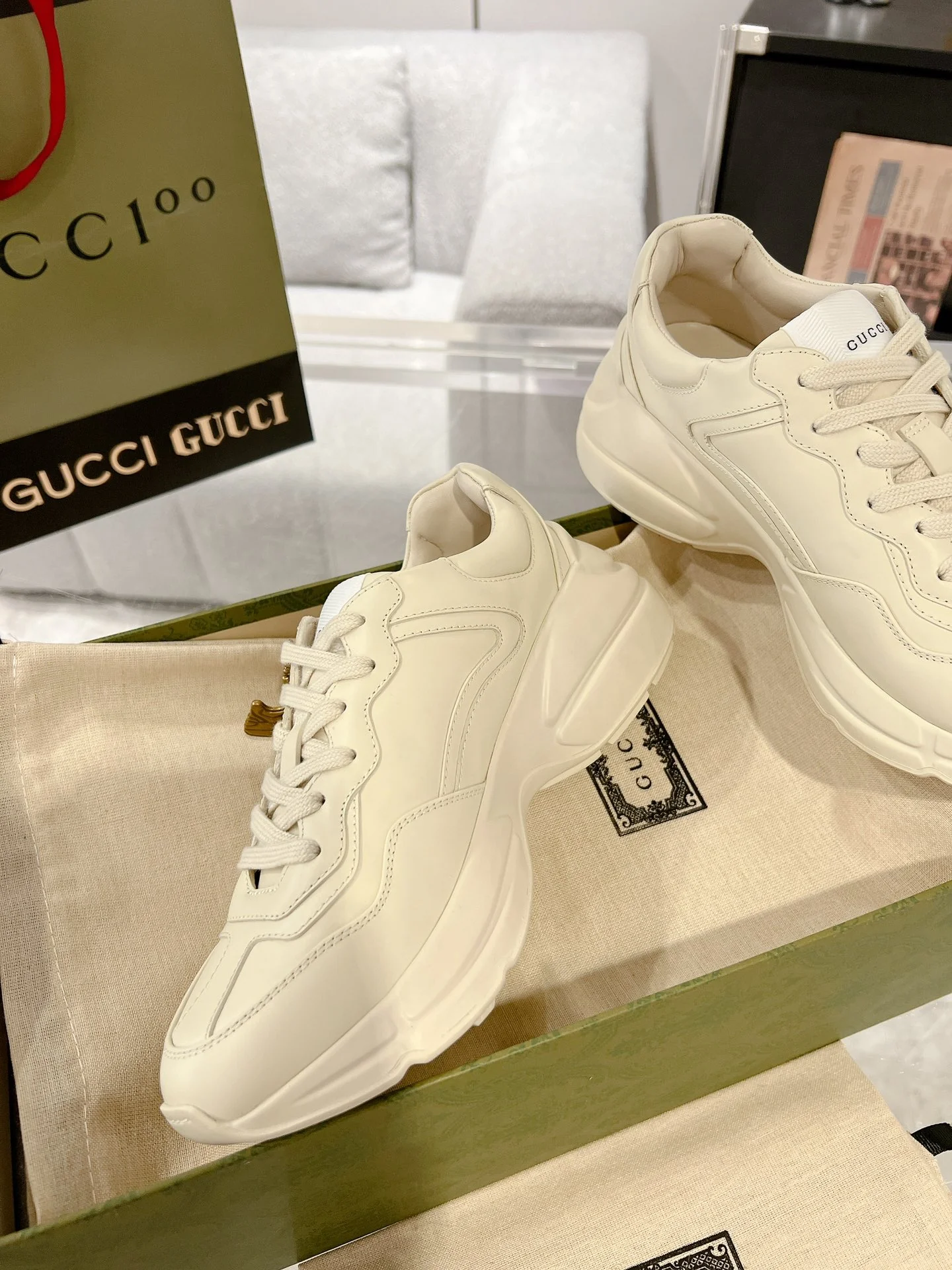 Gucc 25fw dad's shoes