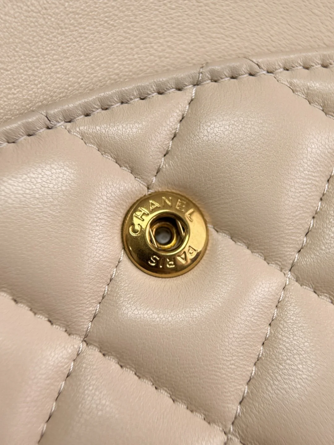 Chan cf25 chain shoulder bag