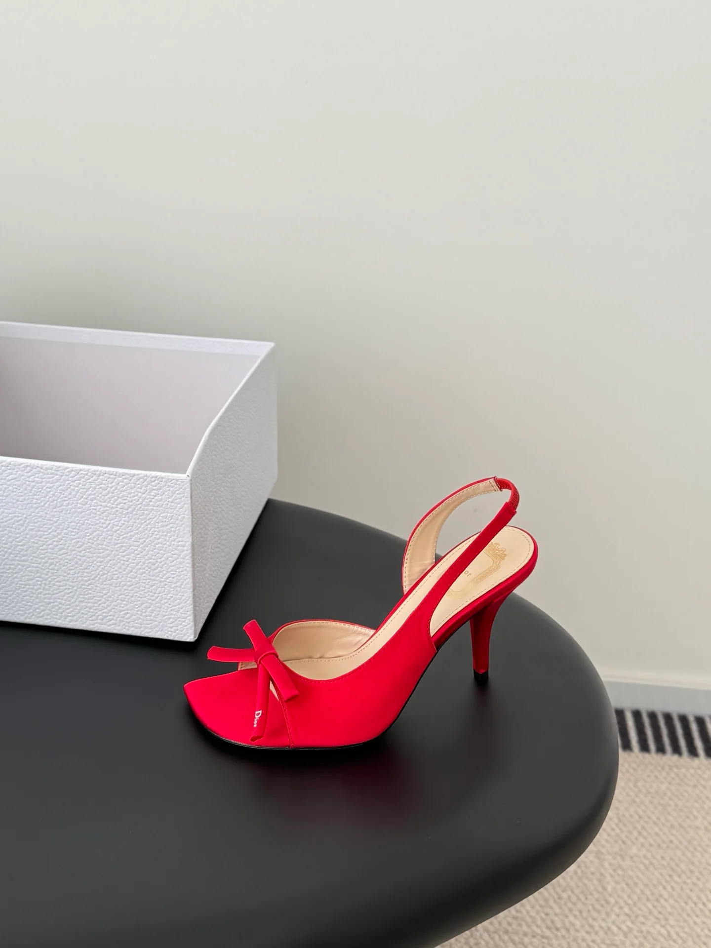 CD 26ss slingback heels