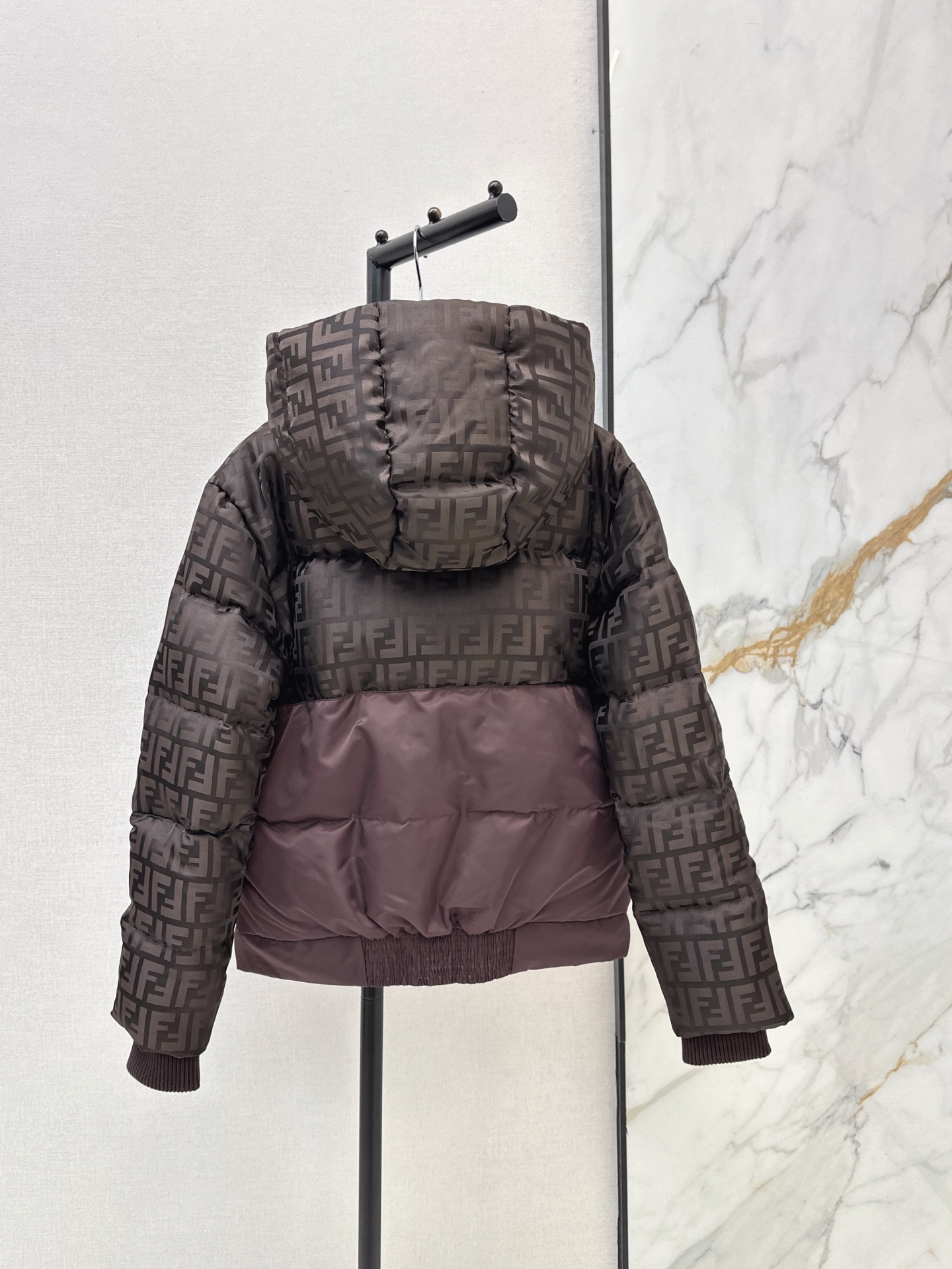 Fen 26fw jacquard hooded down jacket