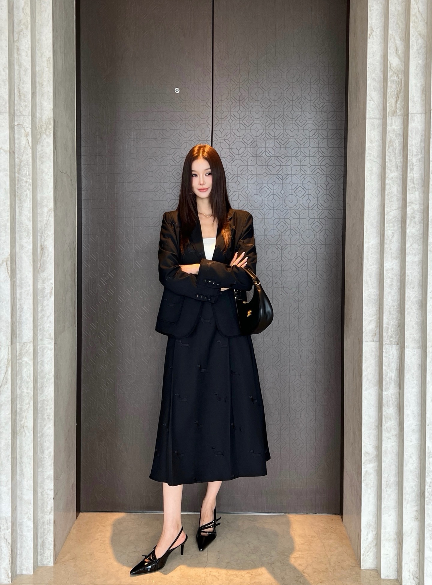 Thom 26fw embroidery skirt