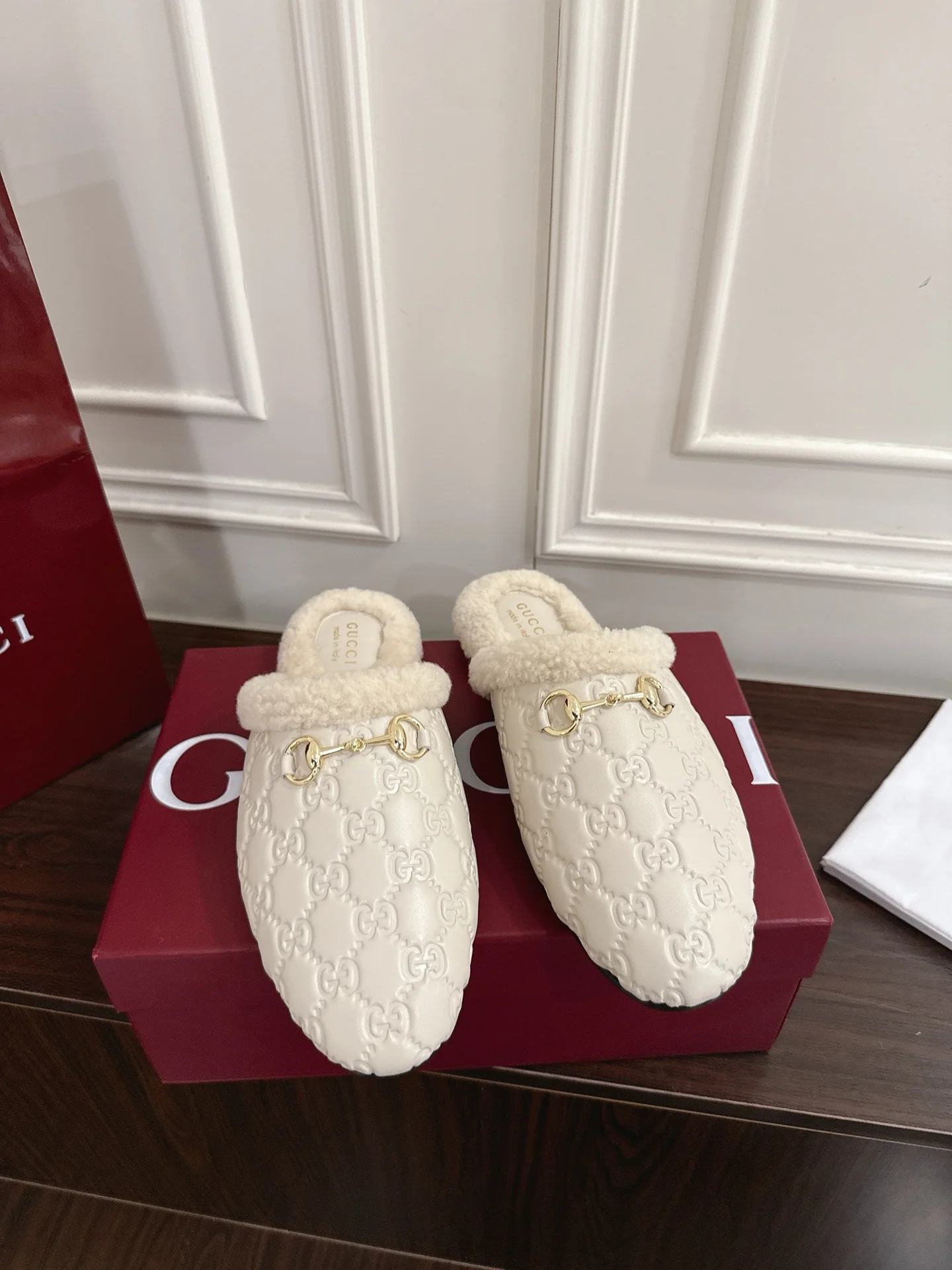 Guc 25fw mules shoes