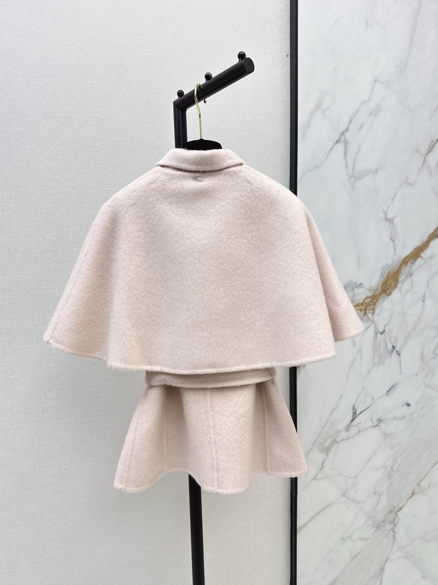 Chan 26fw woolen belted vest cape jacket sets