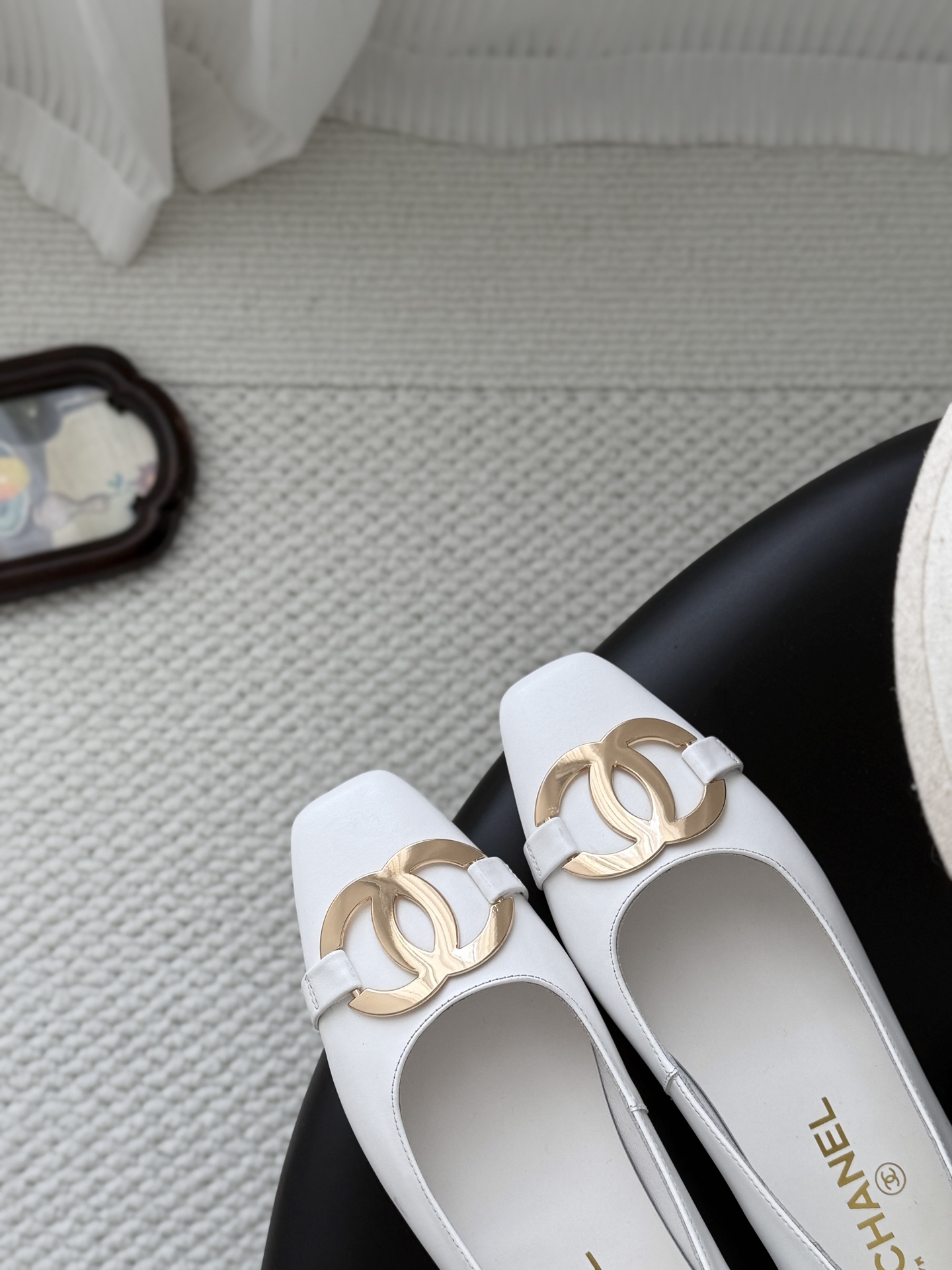 Chan 26P ballet flats