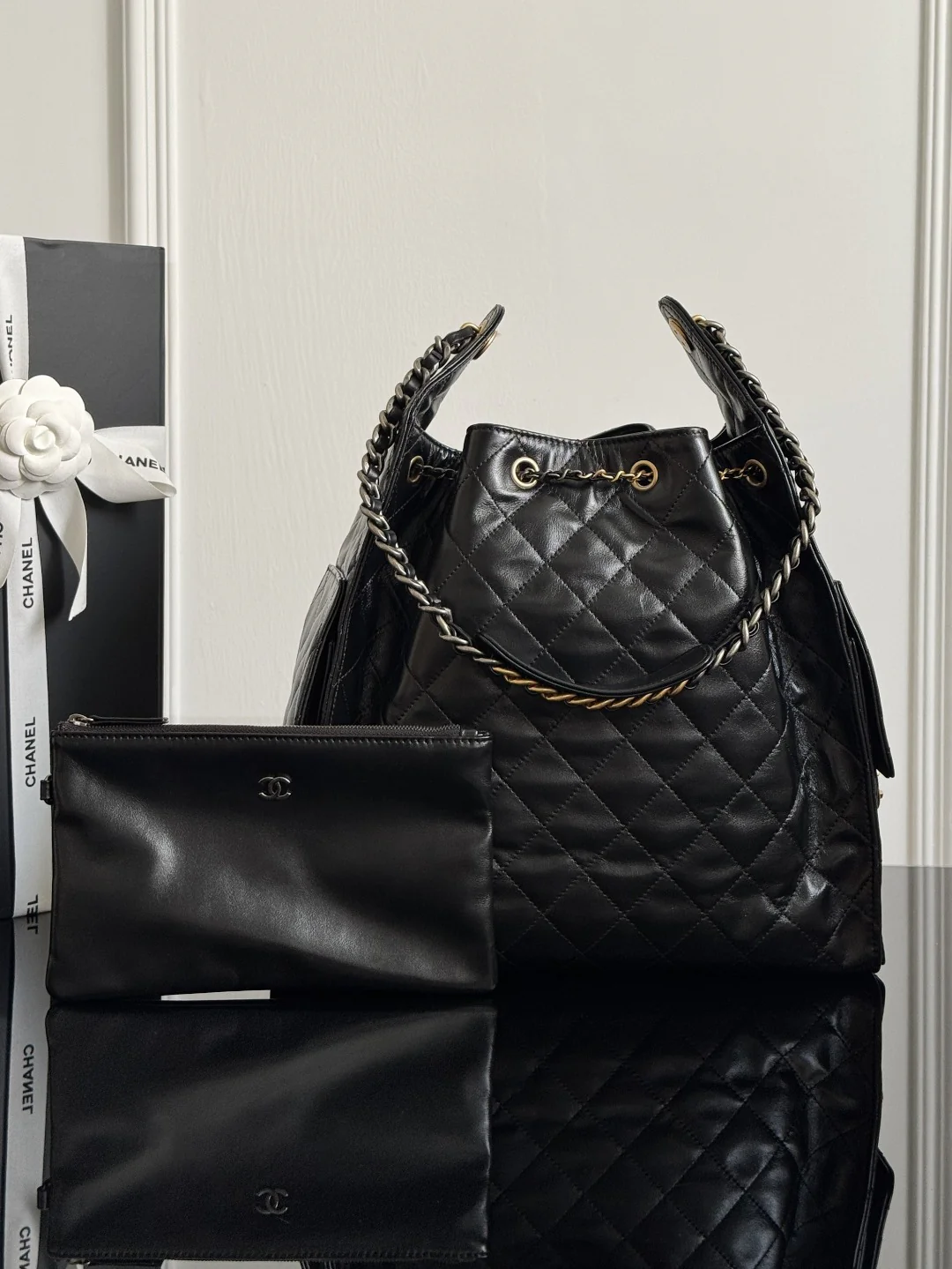 Chan 25A hobo bags