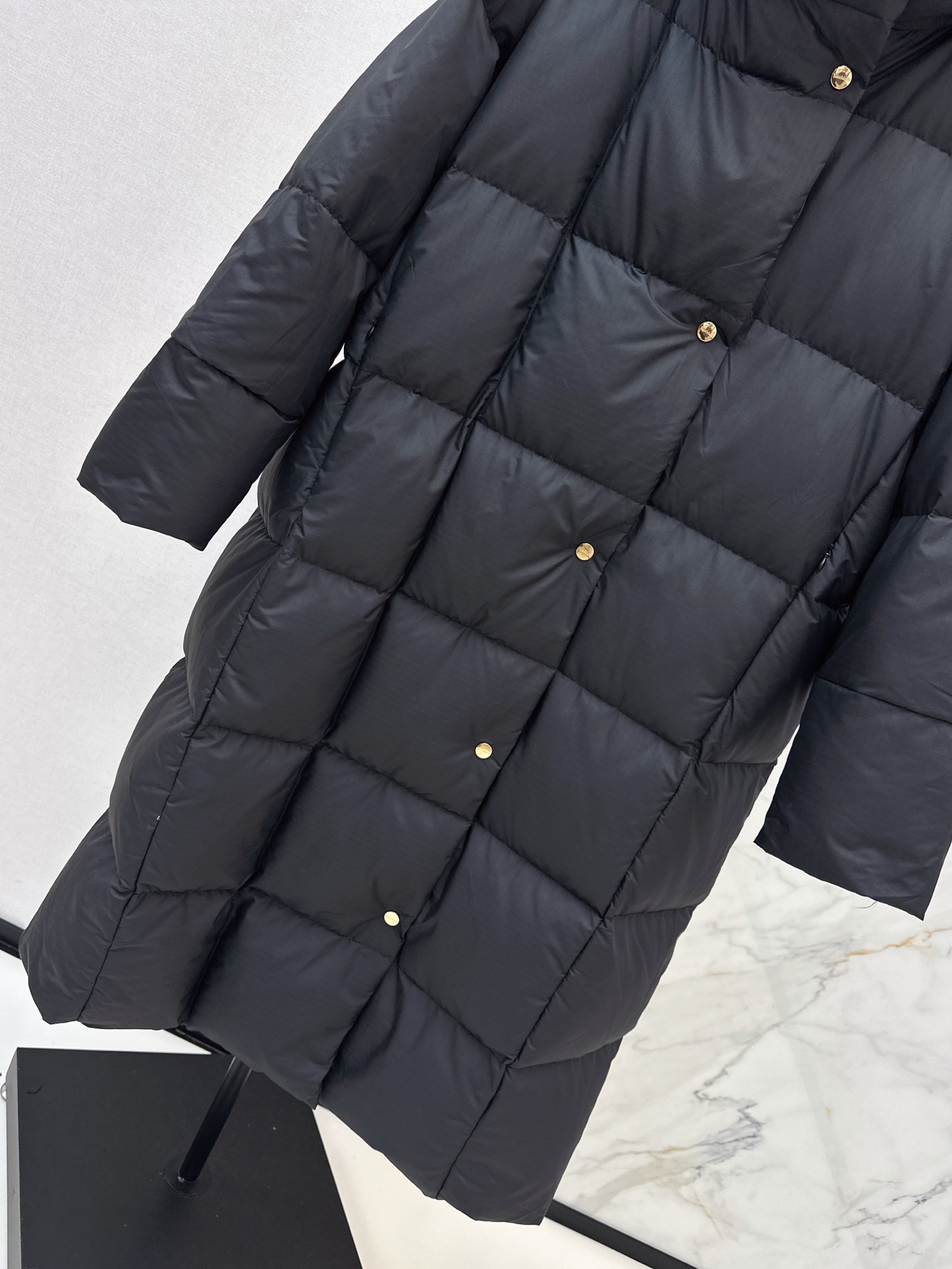Max 26fw hooded long down jacket