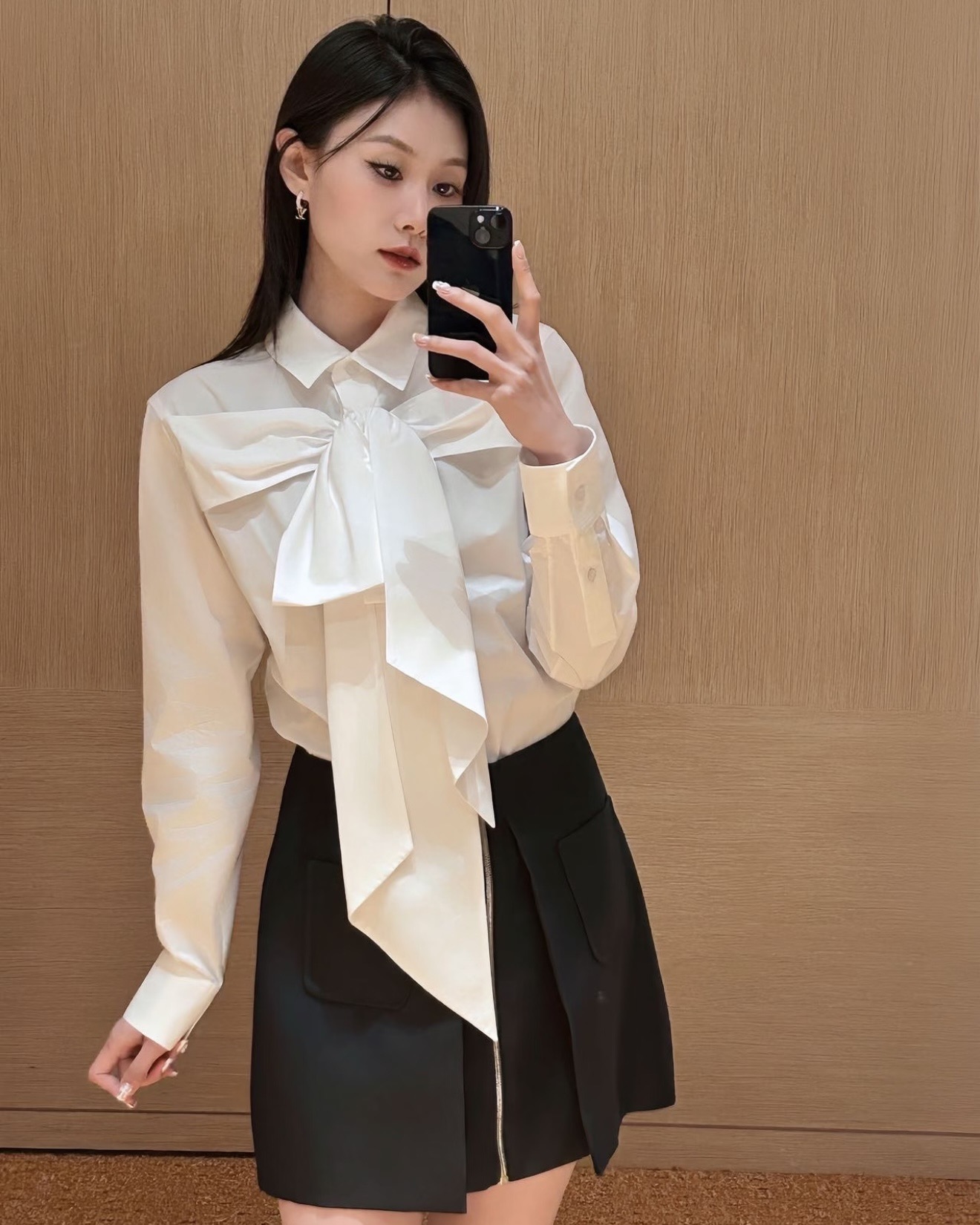 Loui 26fw bow ribbon shirt
