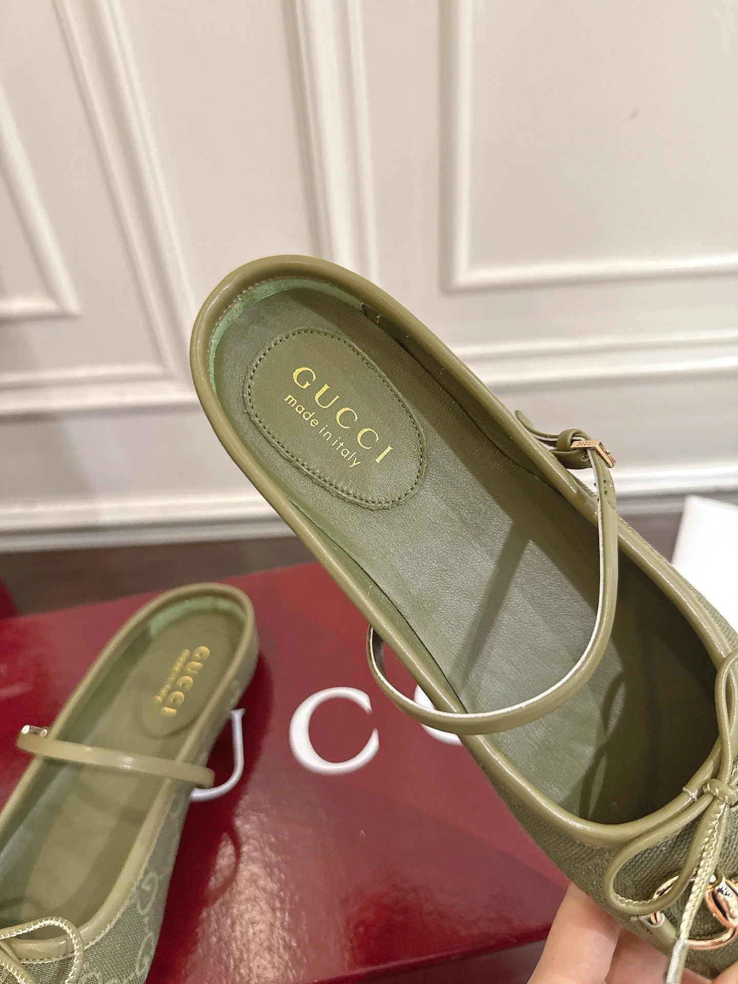 Guc 25fw mules