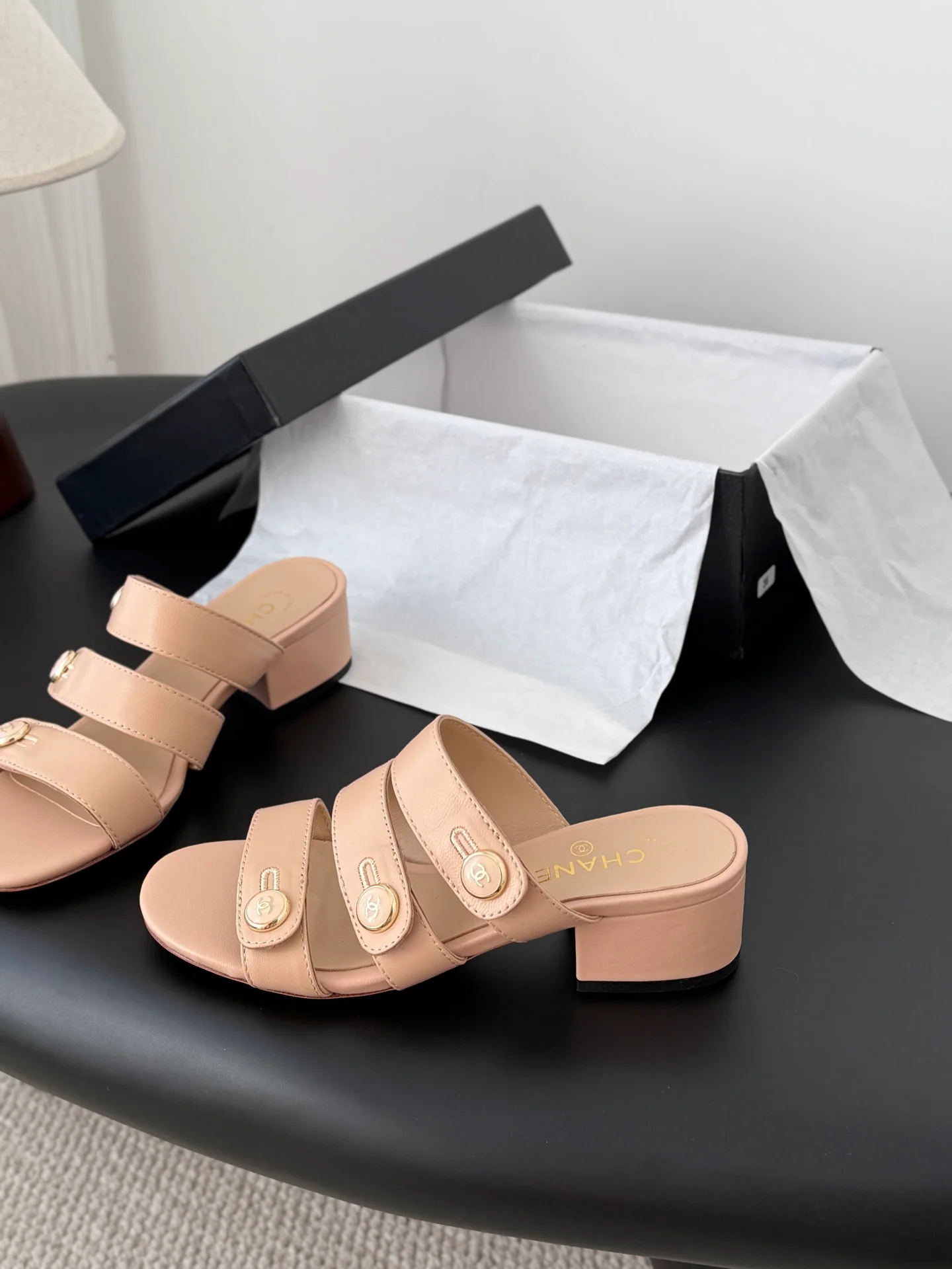Chan 26ss sandals