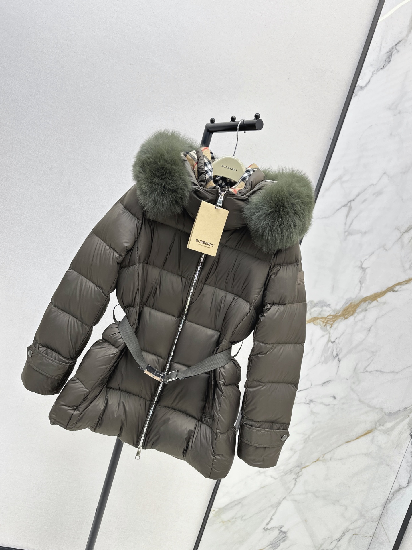 Bur 26fw Hooded Belted Down Jacket