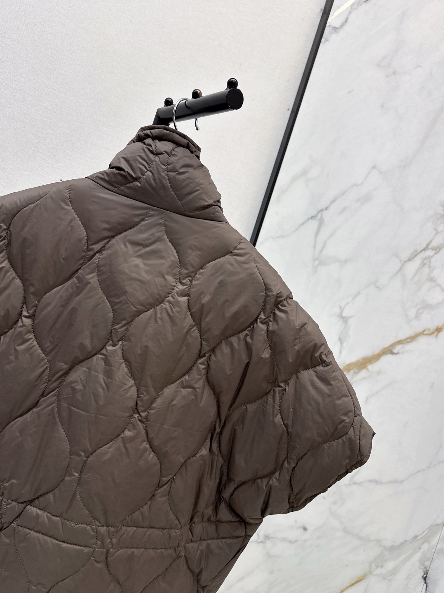 Max 26fw down vest jacket