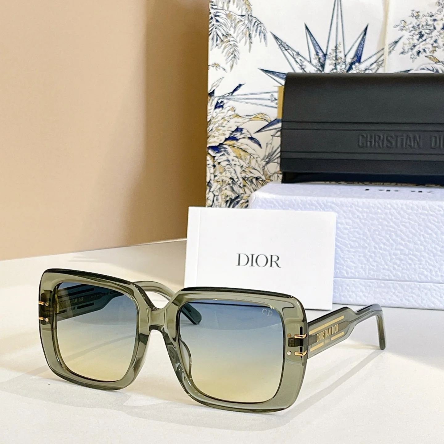 D signatureS11F sunglasses