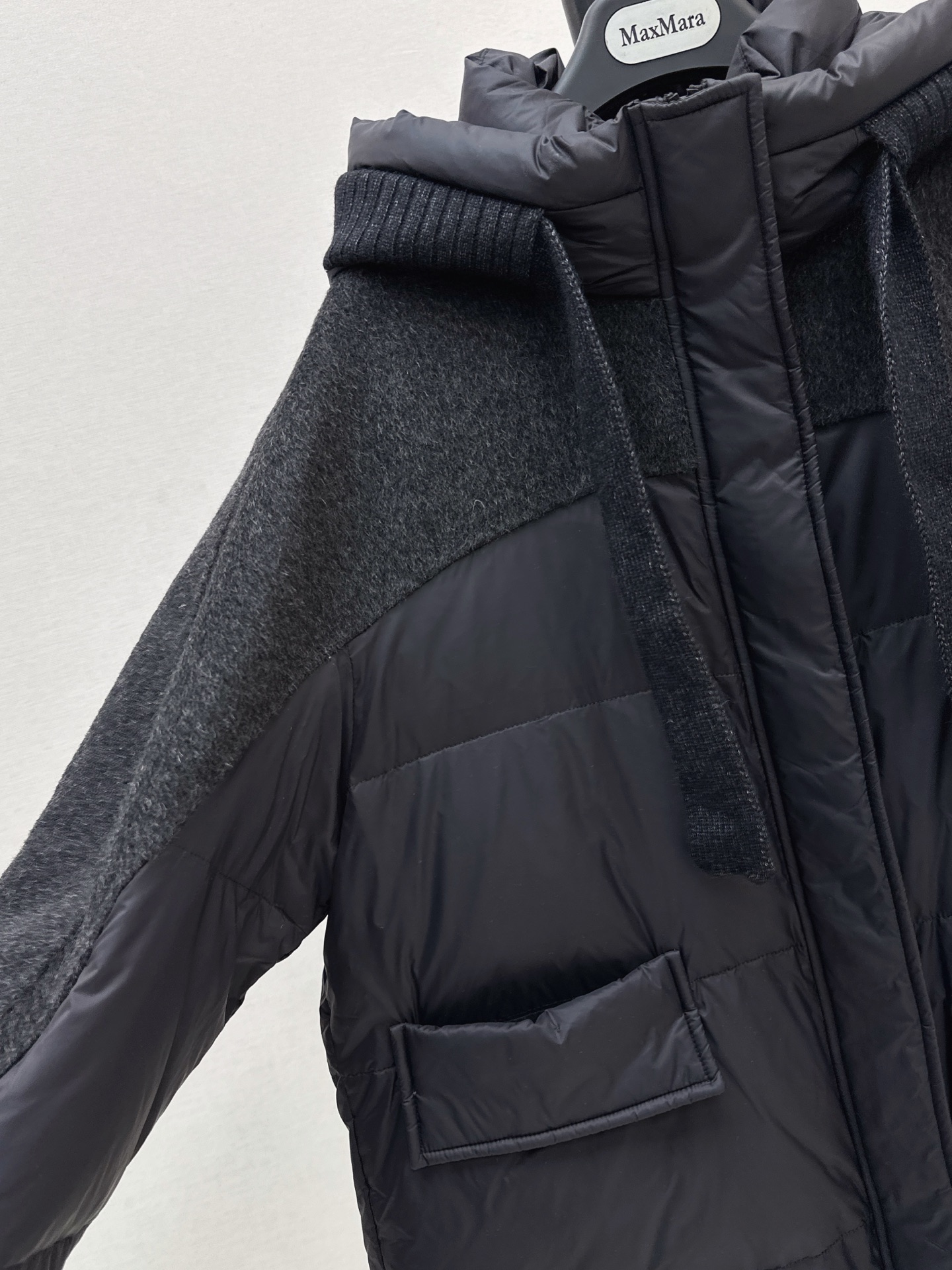 Max 26fw knit contract hooded down jacket