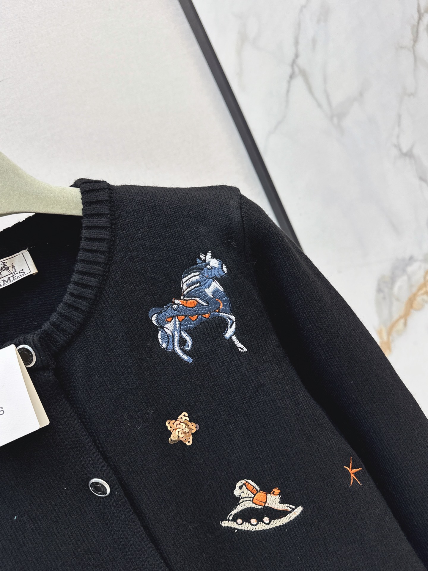 Her 26fw embroidery knit cardigan