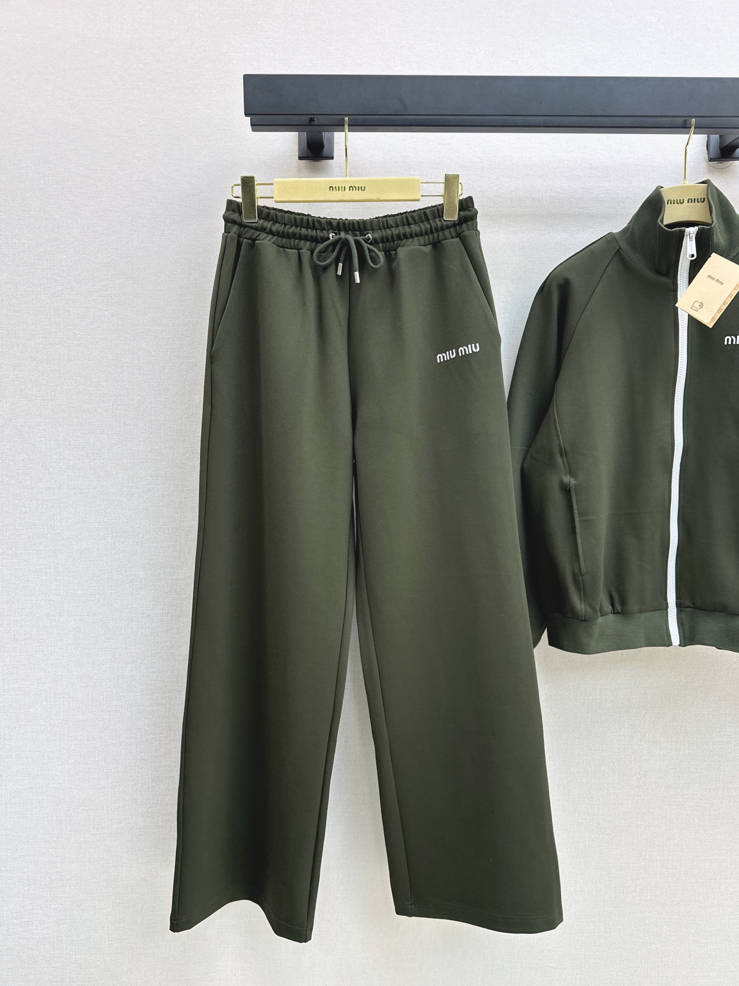 Miu 26fw zipper jacket drawstring pants sets