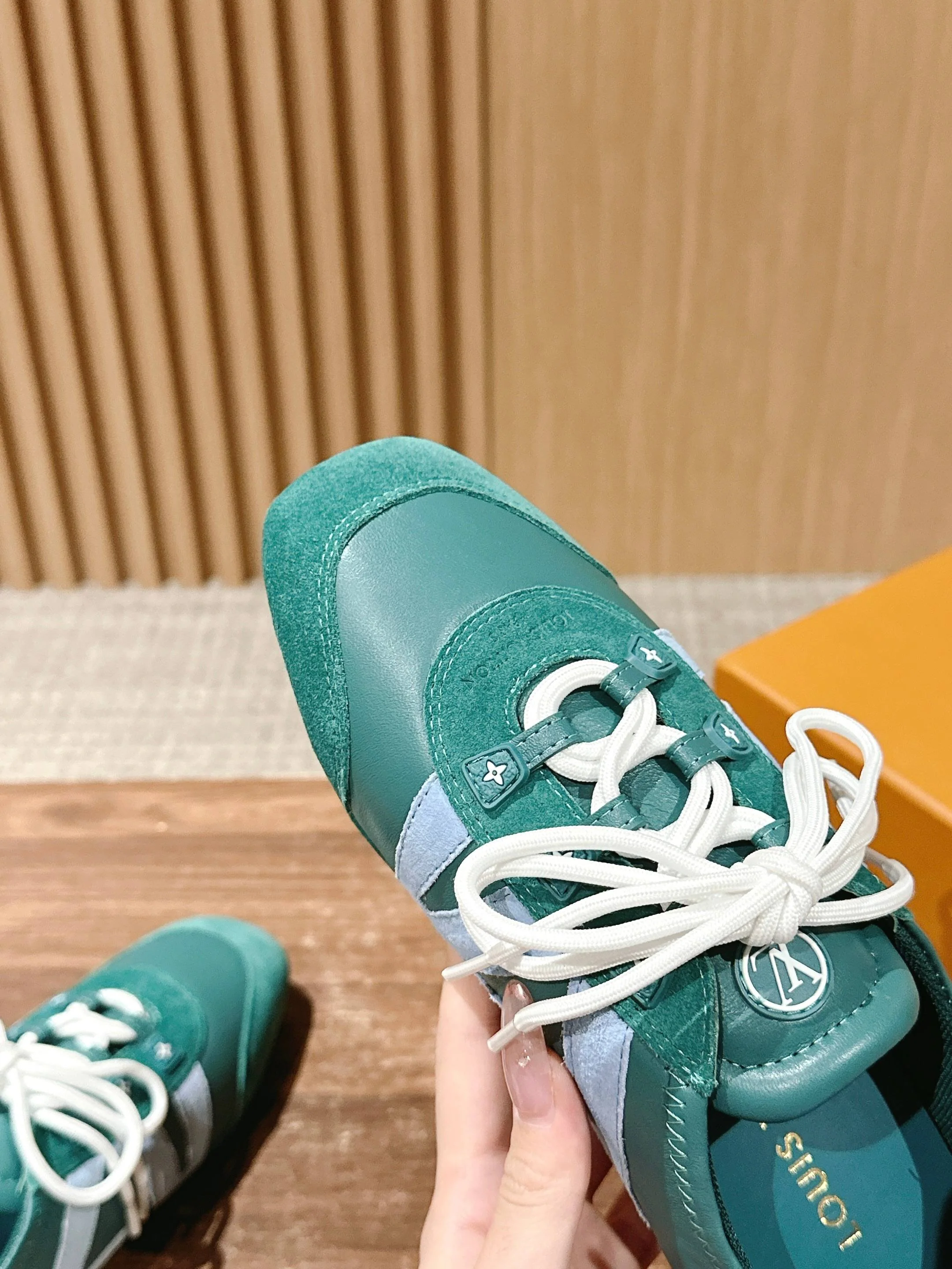 Loui 25fw sneaker