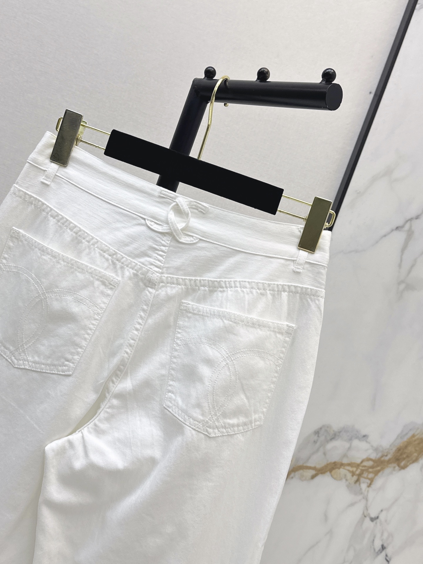 Chan 26ss straigh-leg jeans