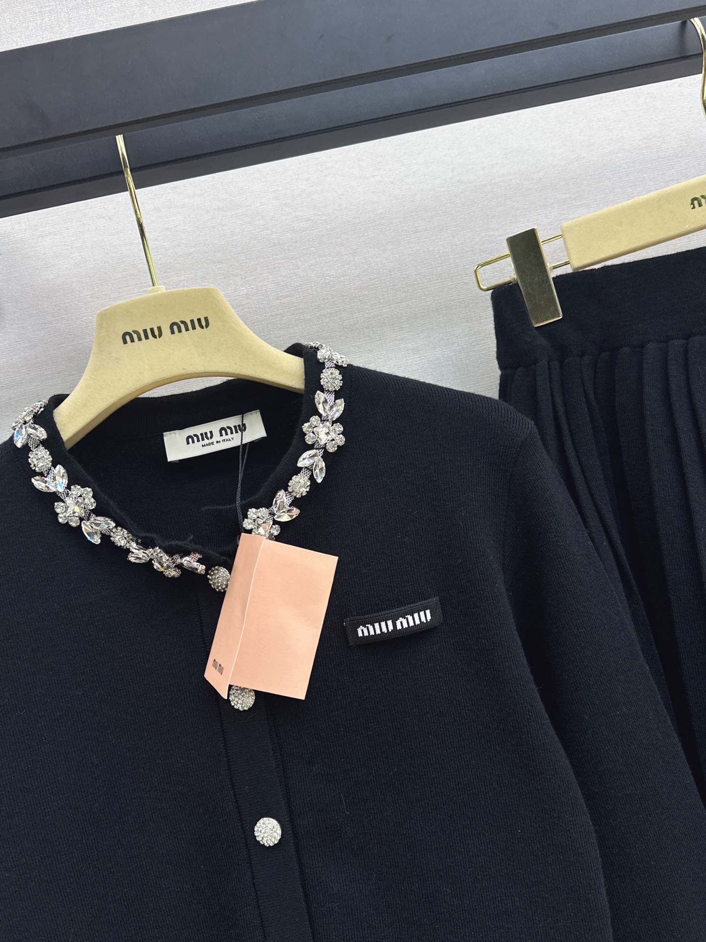 Miu 26fw rhinestone knit cardigan pleated skirt sets