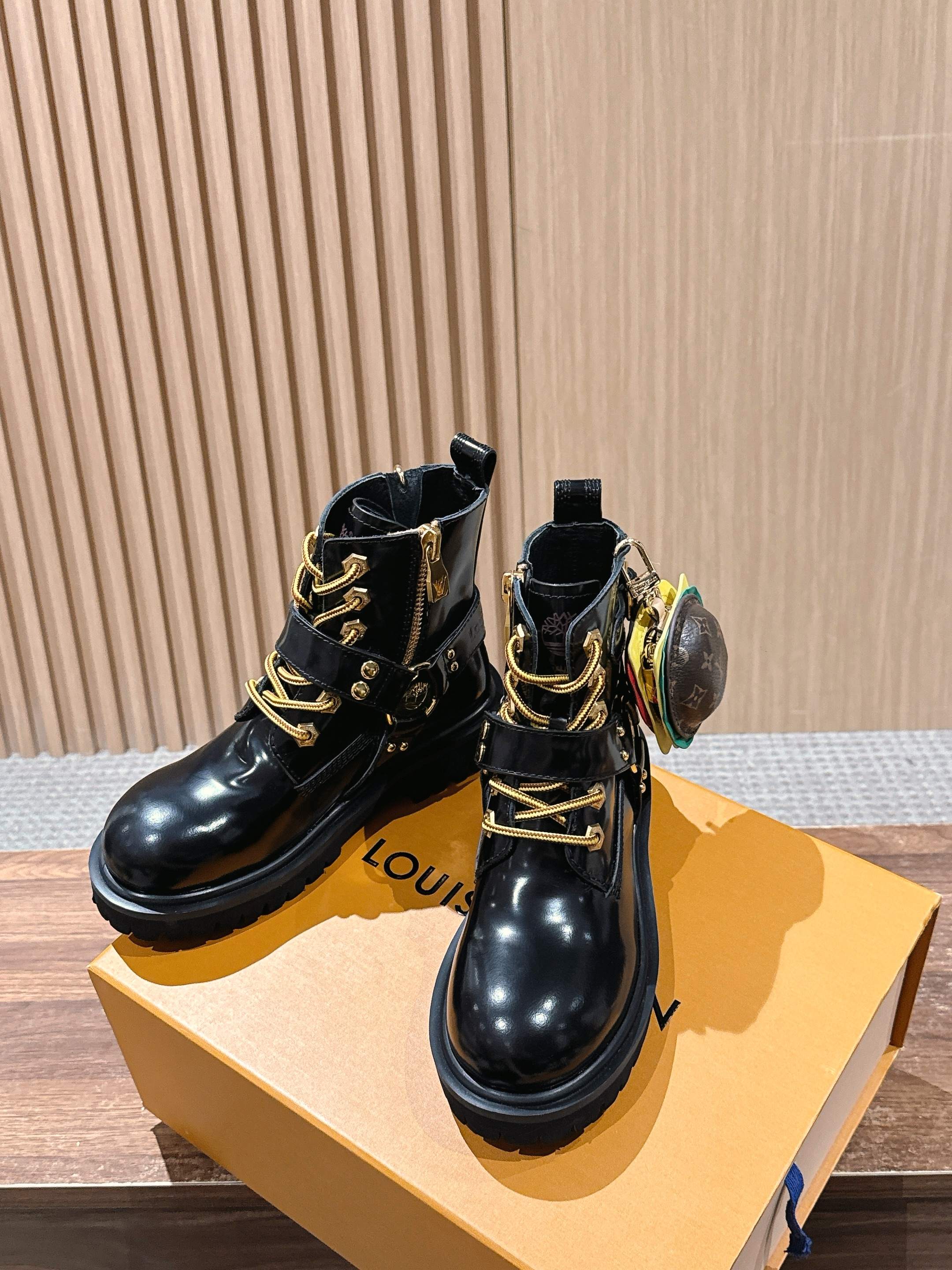 Loui 25fw biker boots