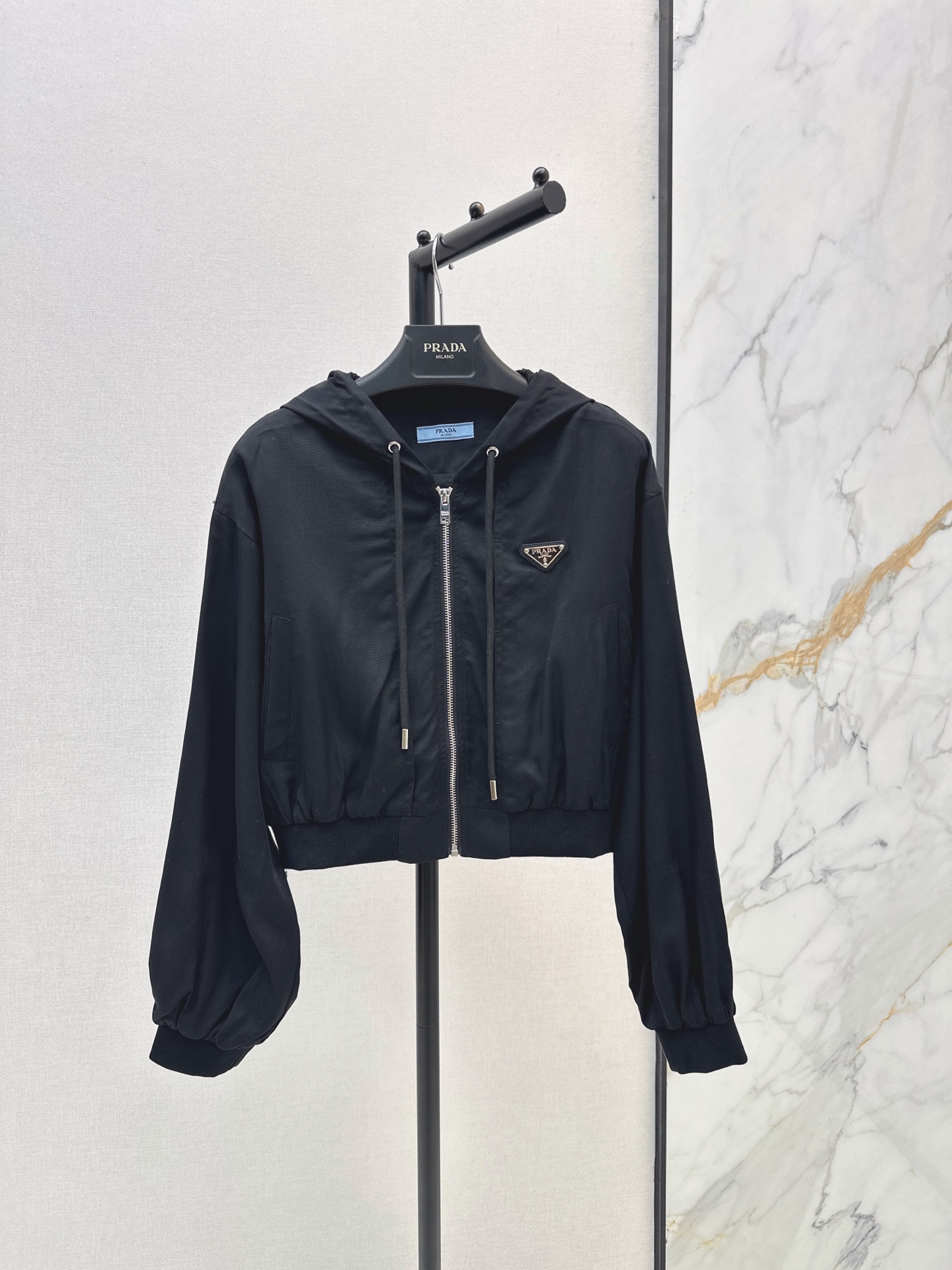 Pra 26fw cropped hooded jacket