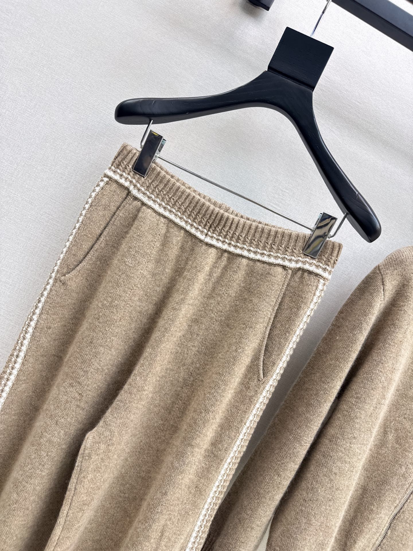 Brun 26fw cashmere cardigan pants set