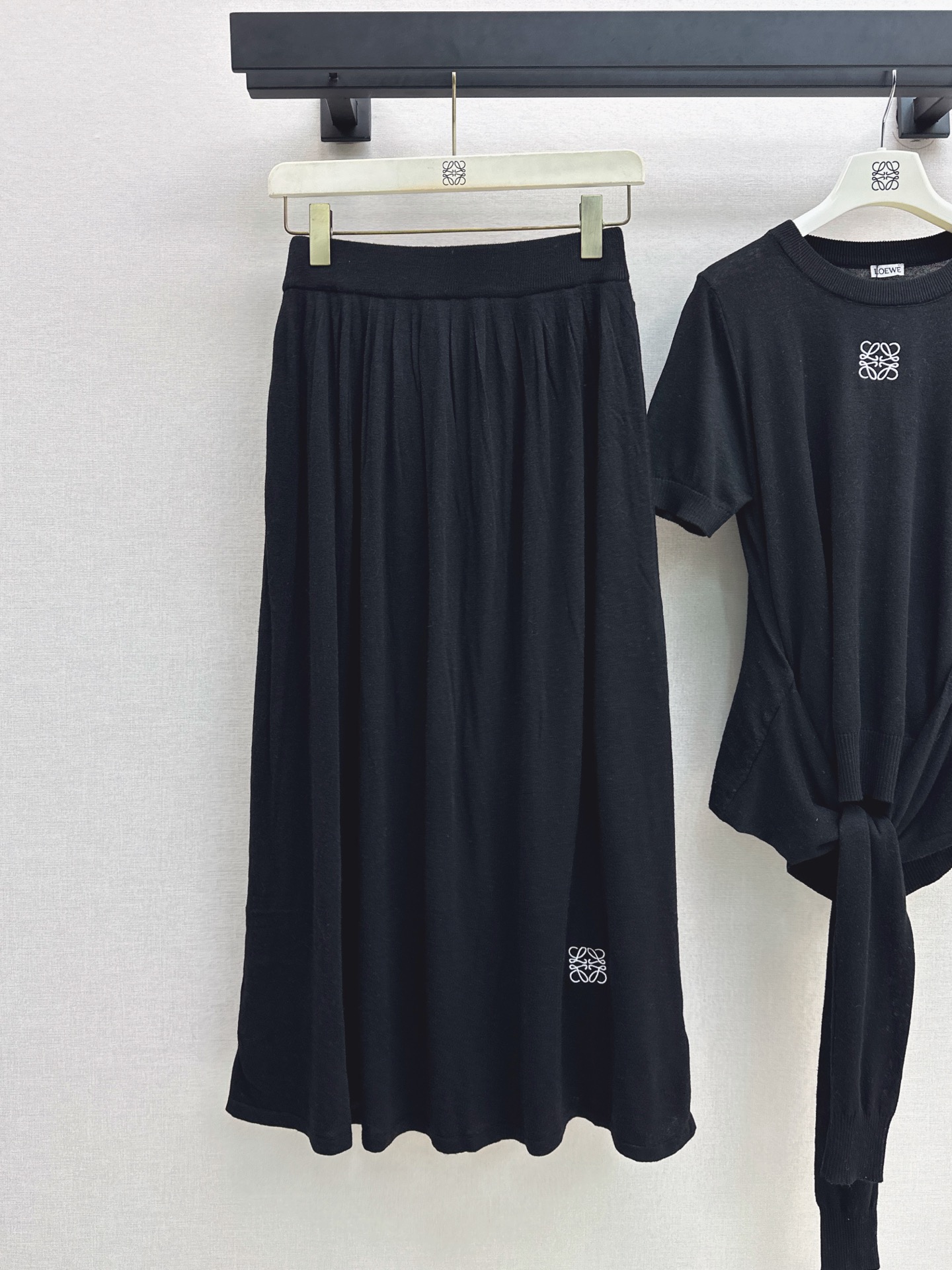 Loe 26fw knit top pleated skirt