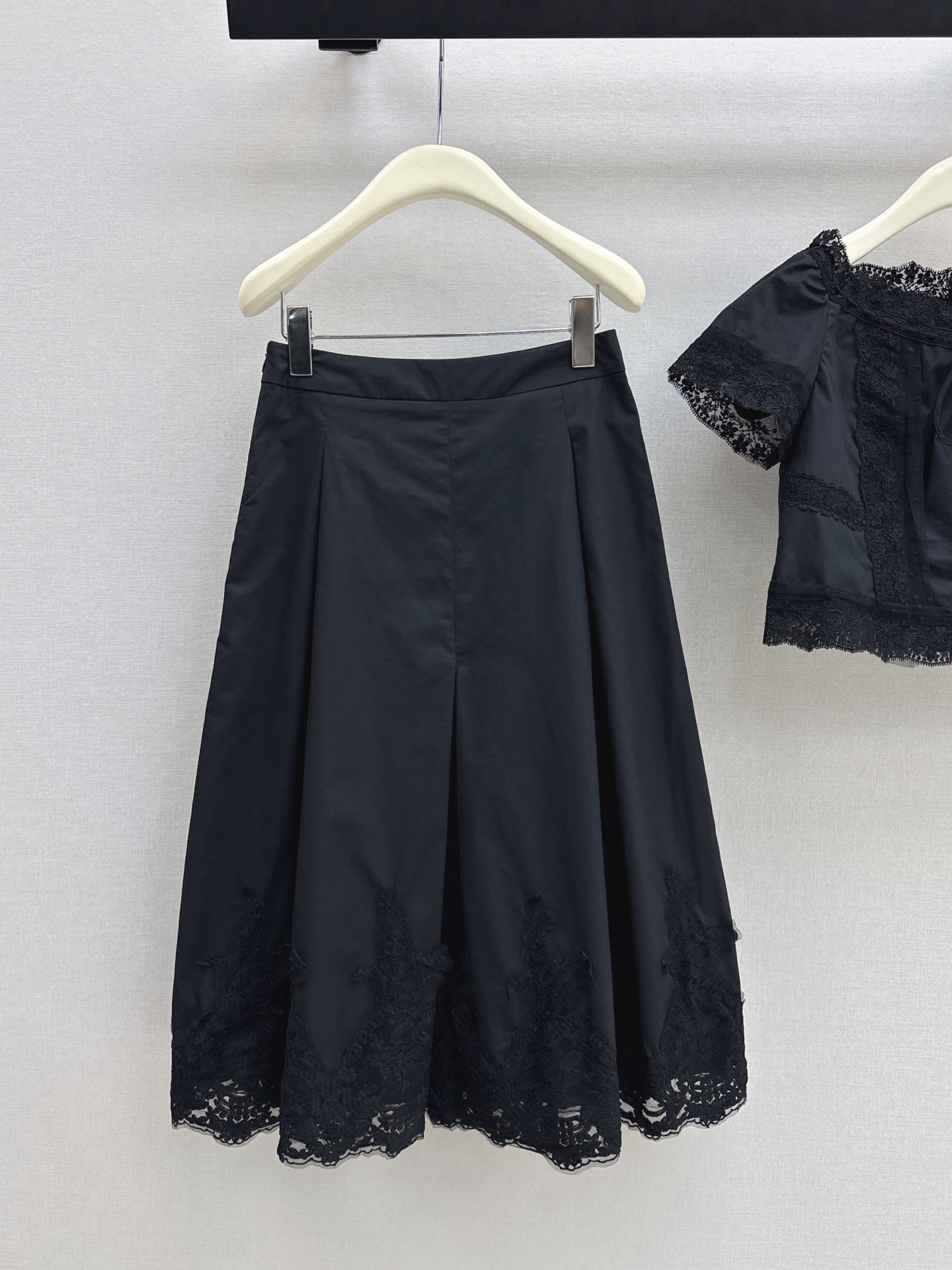 ES 26ss cropped shirt skirt sets
