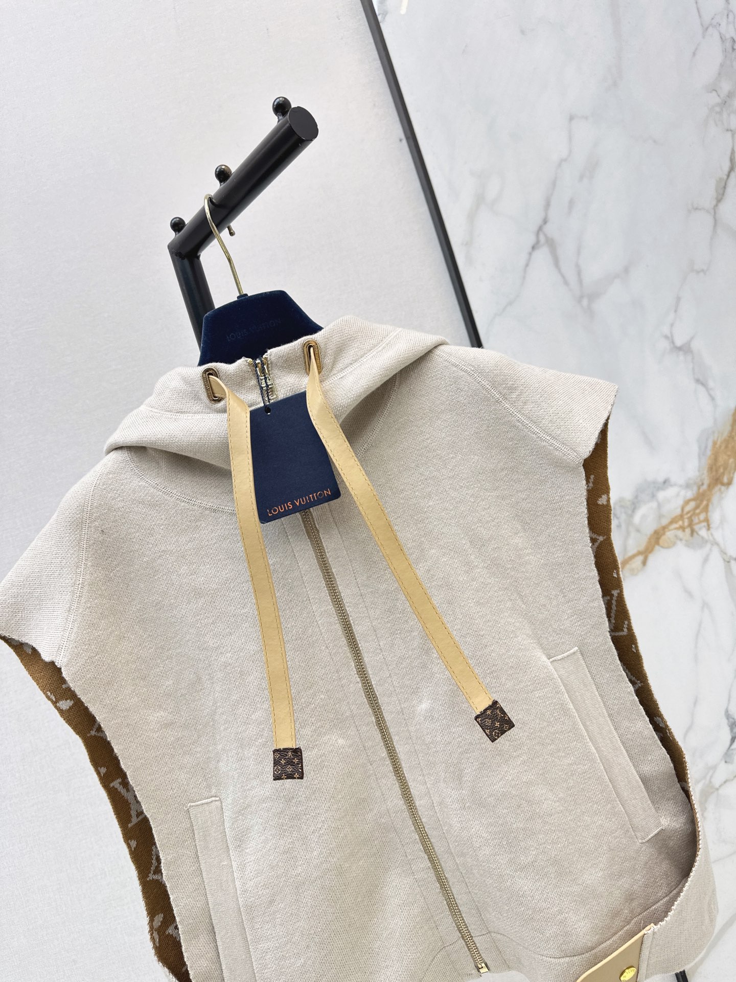 Loui 26ss hooded cape vest jacket