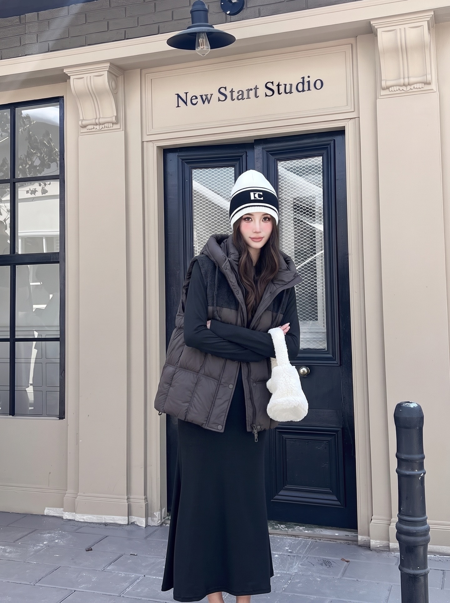 Max 26fw knit contract hooded down vest