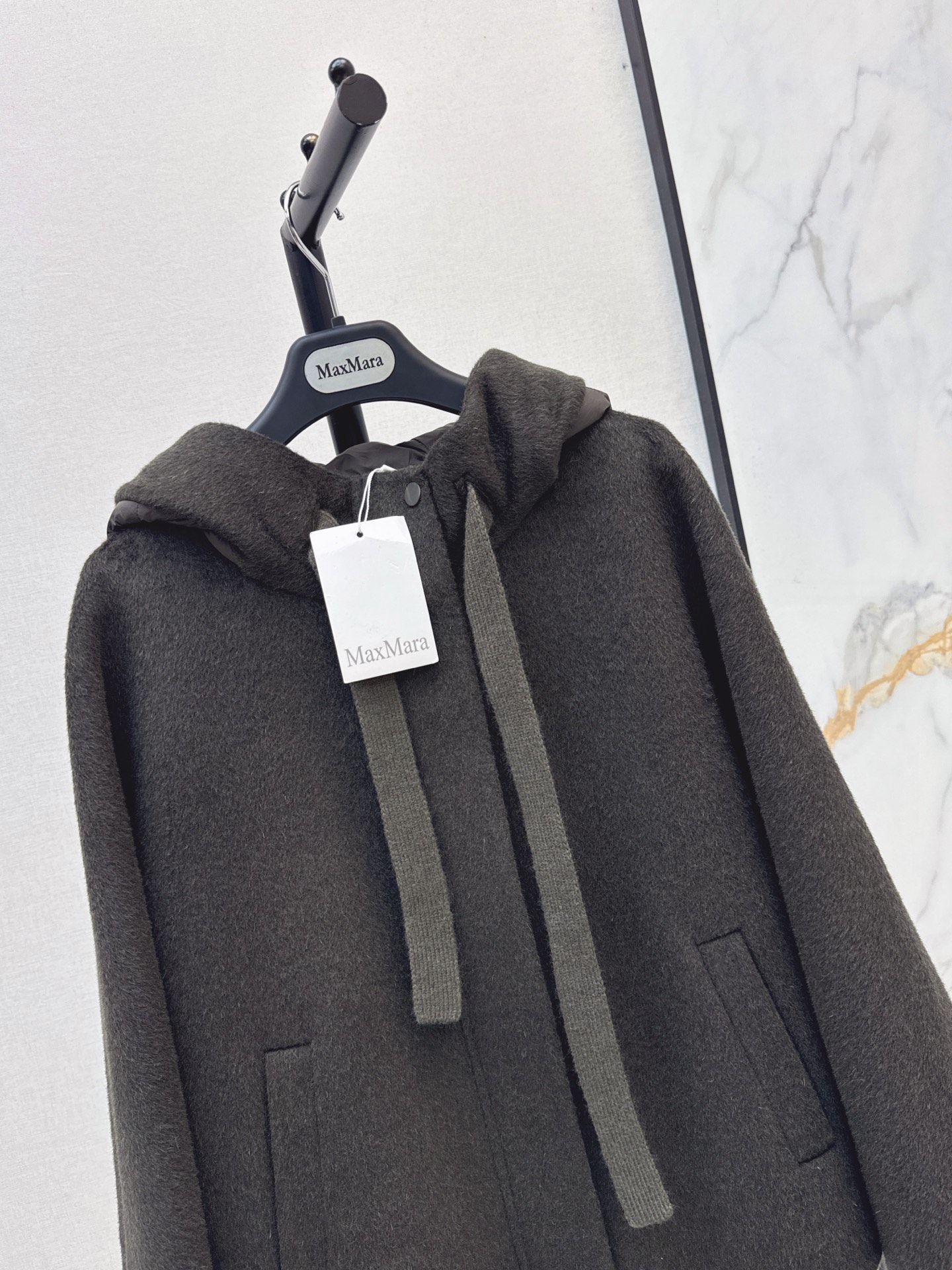 Max 26fw wool contract hooded down jacket
