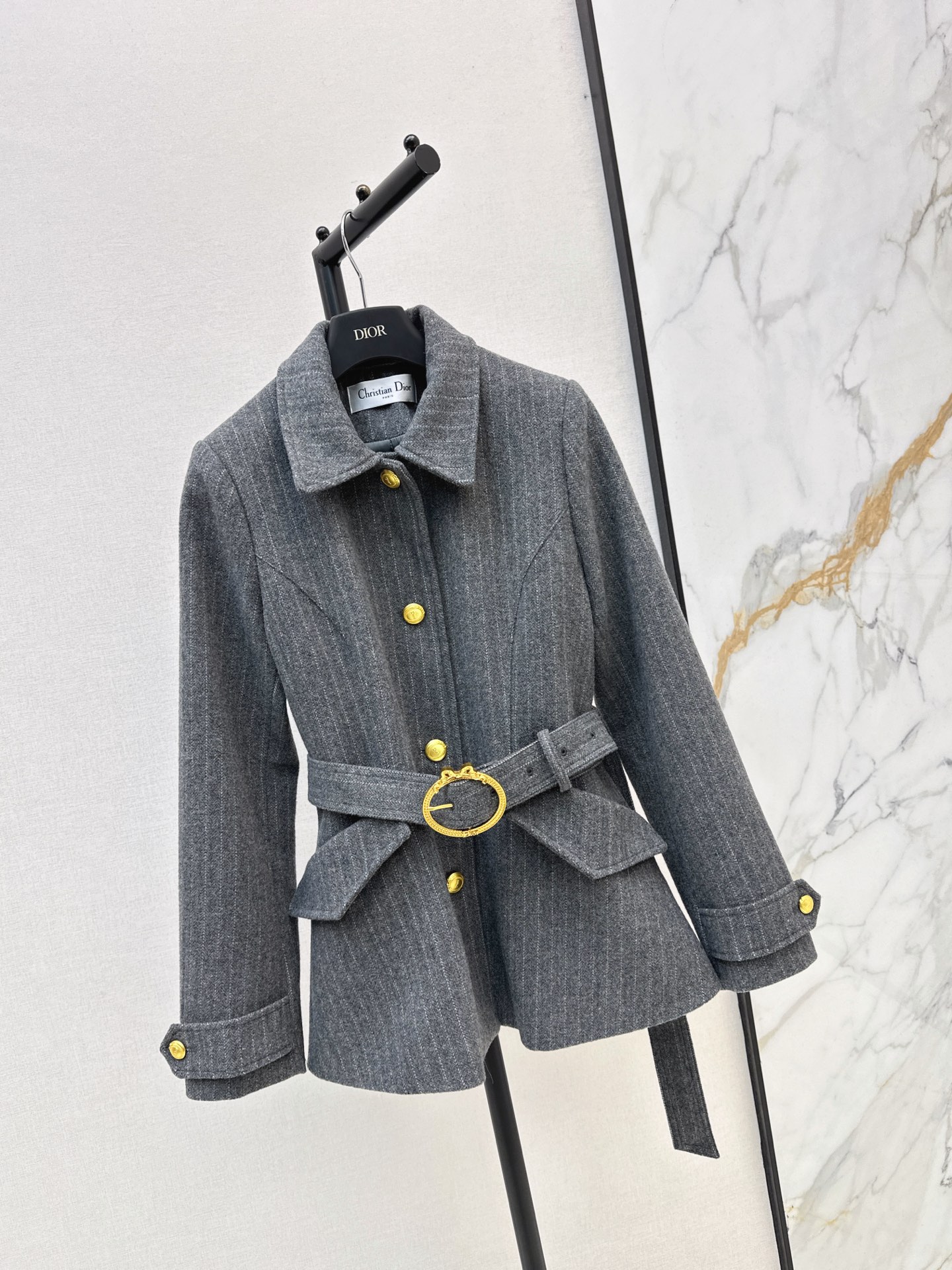 CD 26fw  herringbone belted jacket