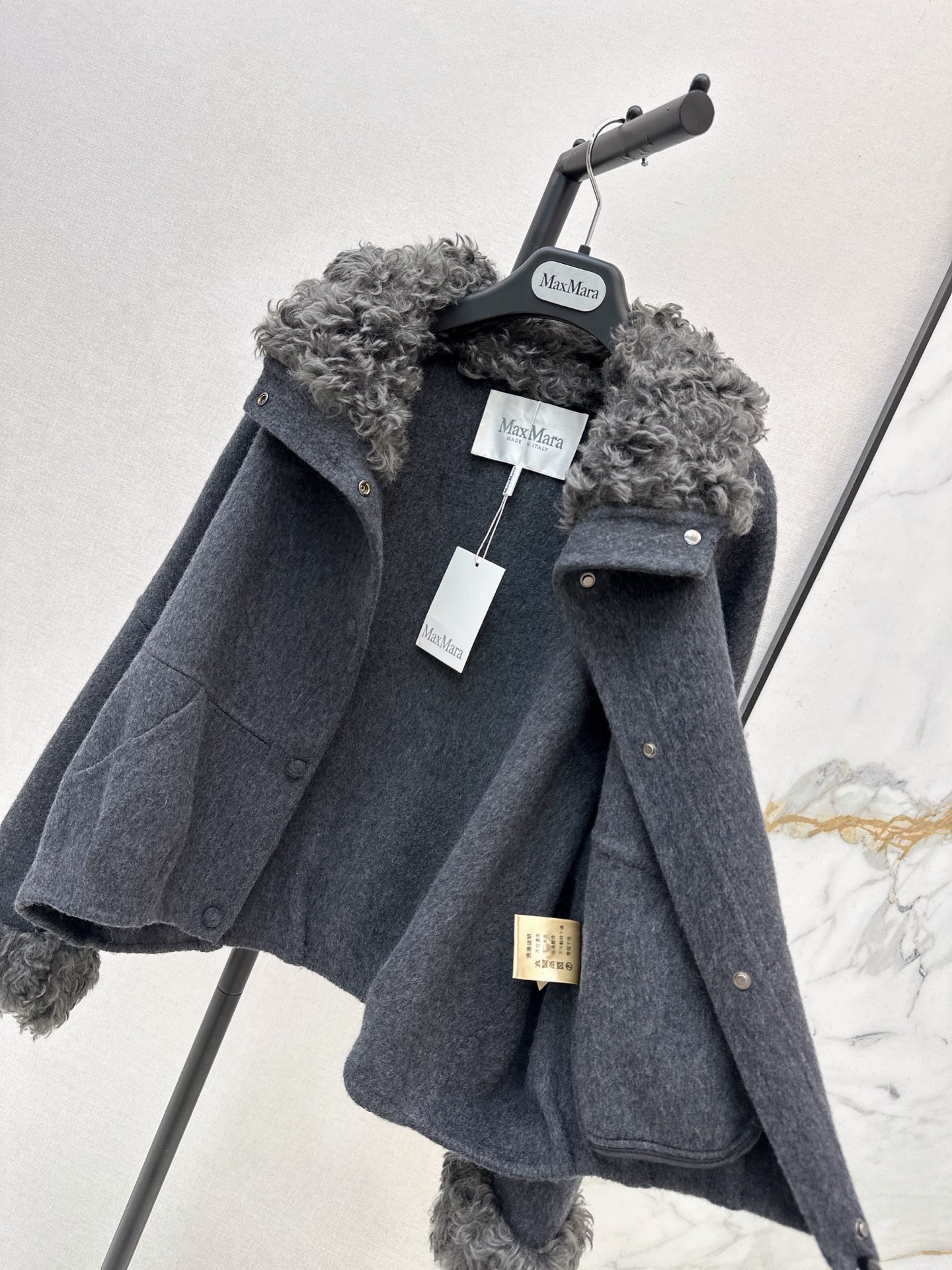 Max 26fw fur-trim woolen jacket
